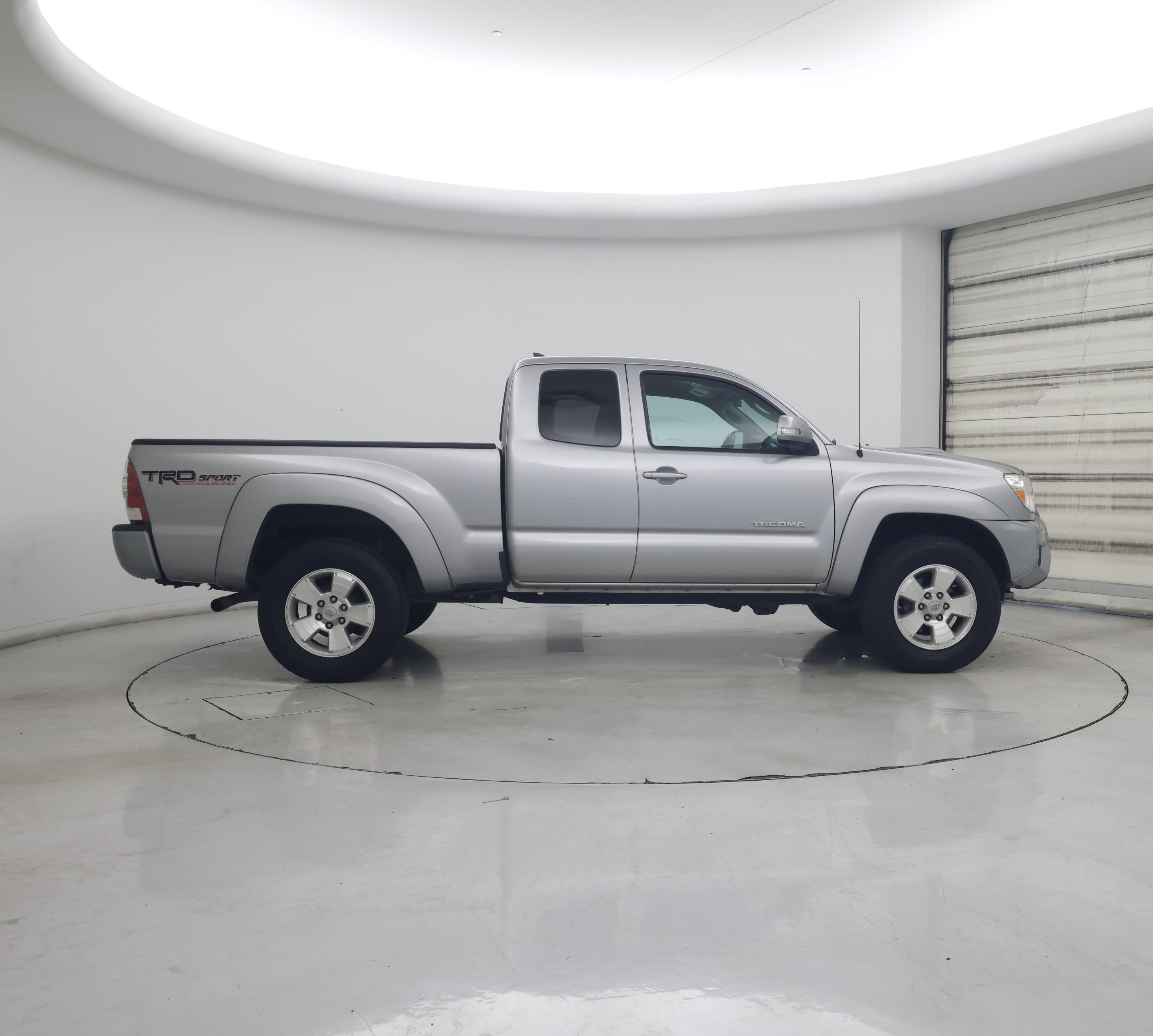 Thumbnail: 2014 Toyota Tacoma - 7