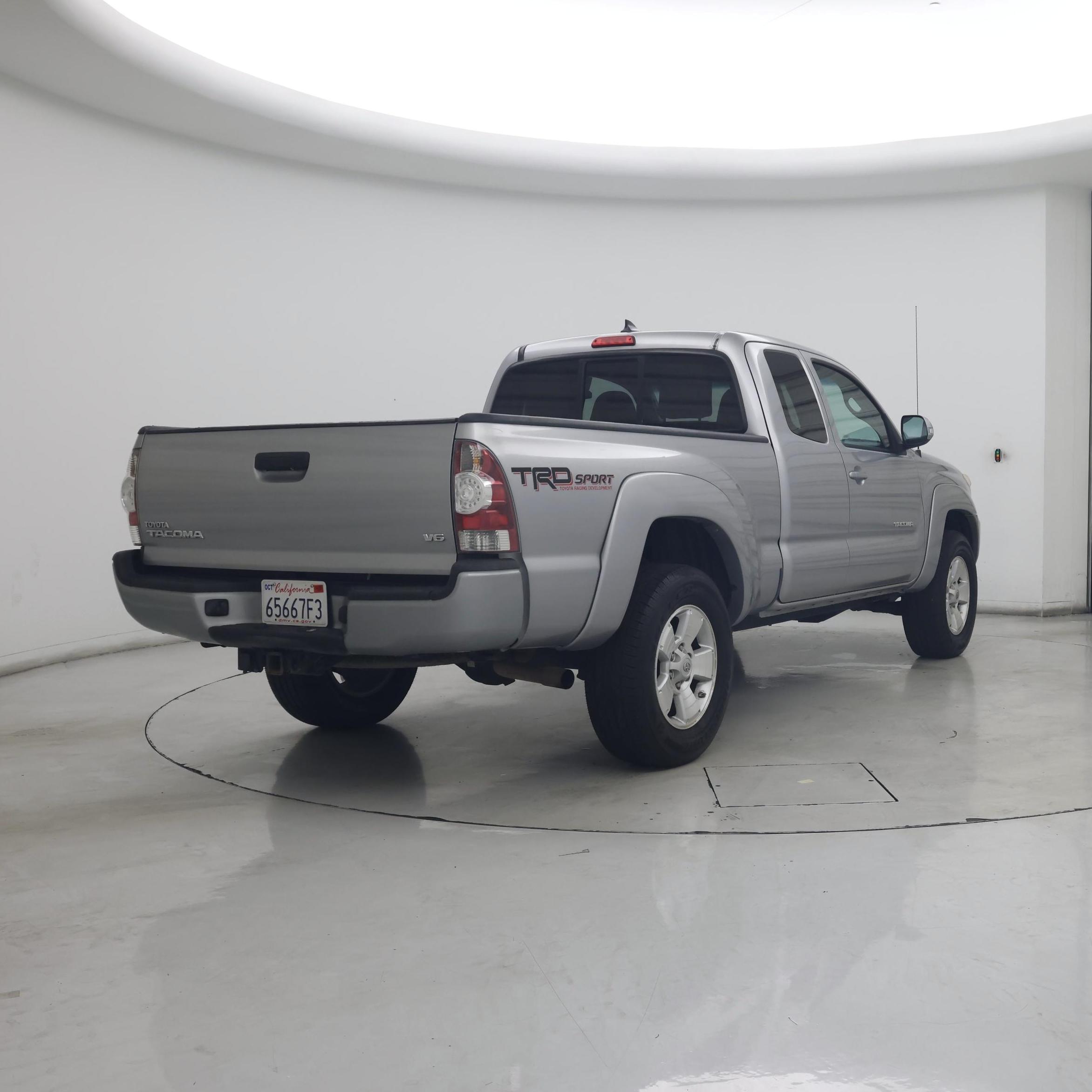 Thumbnail: 2014 Toyota Tacoma - 8