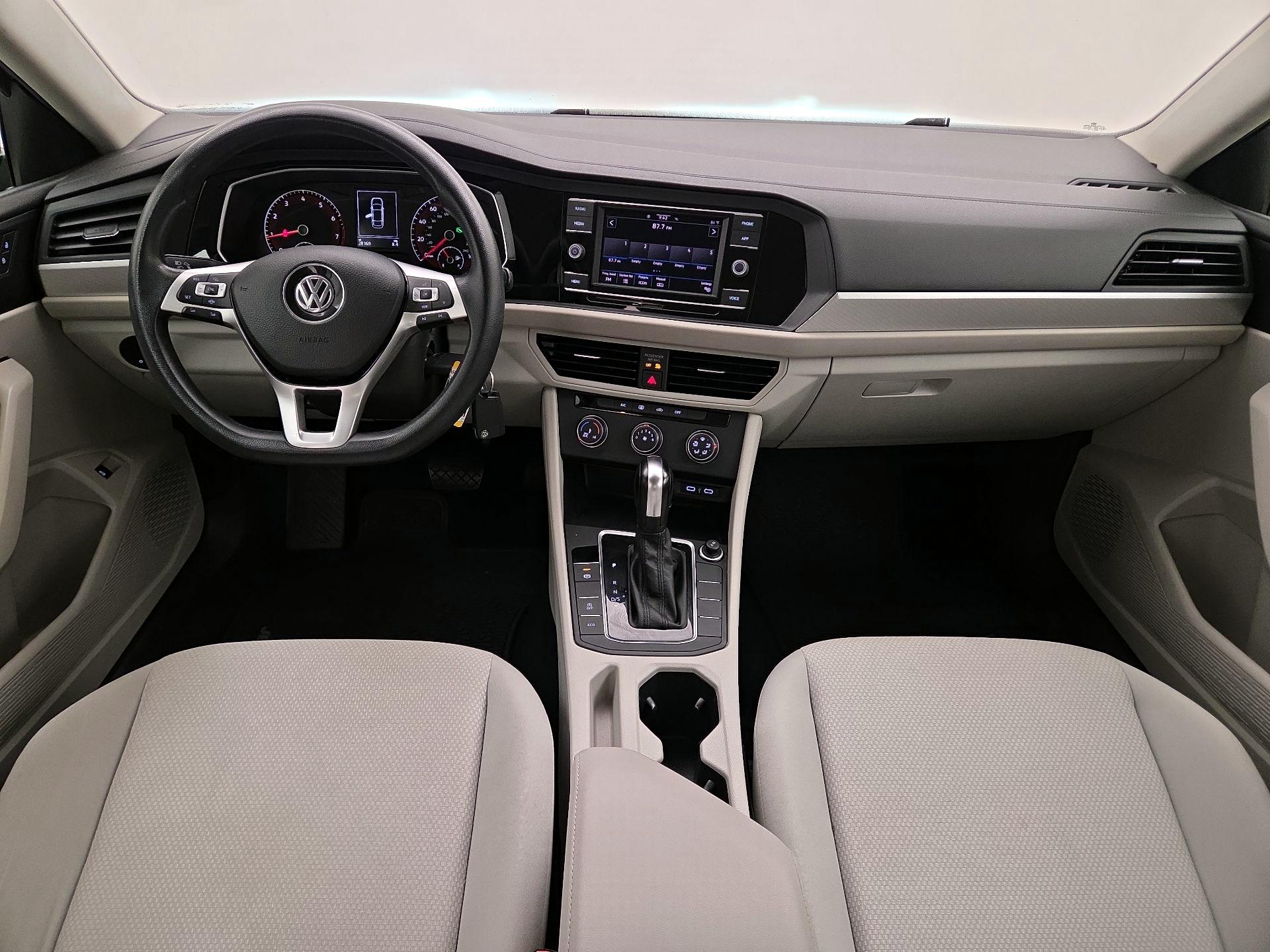 Thumbnail: 2020 Volkswagen Jetta - 9