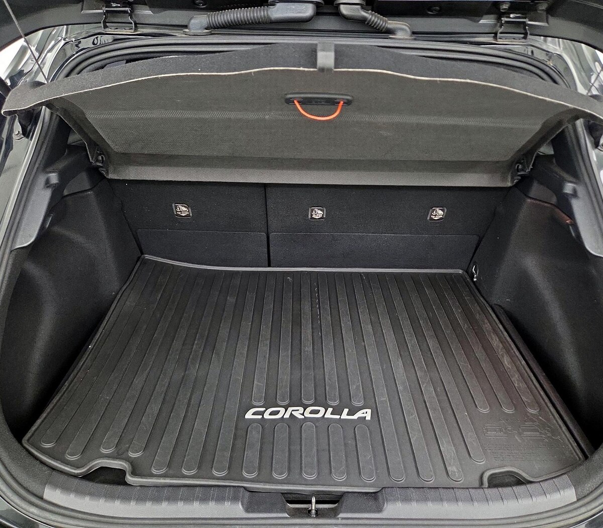 Trunk/Cargo (Seats Up)