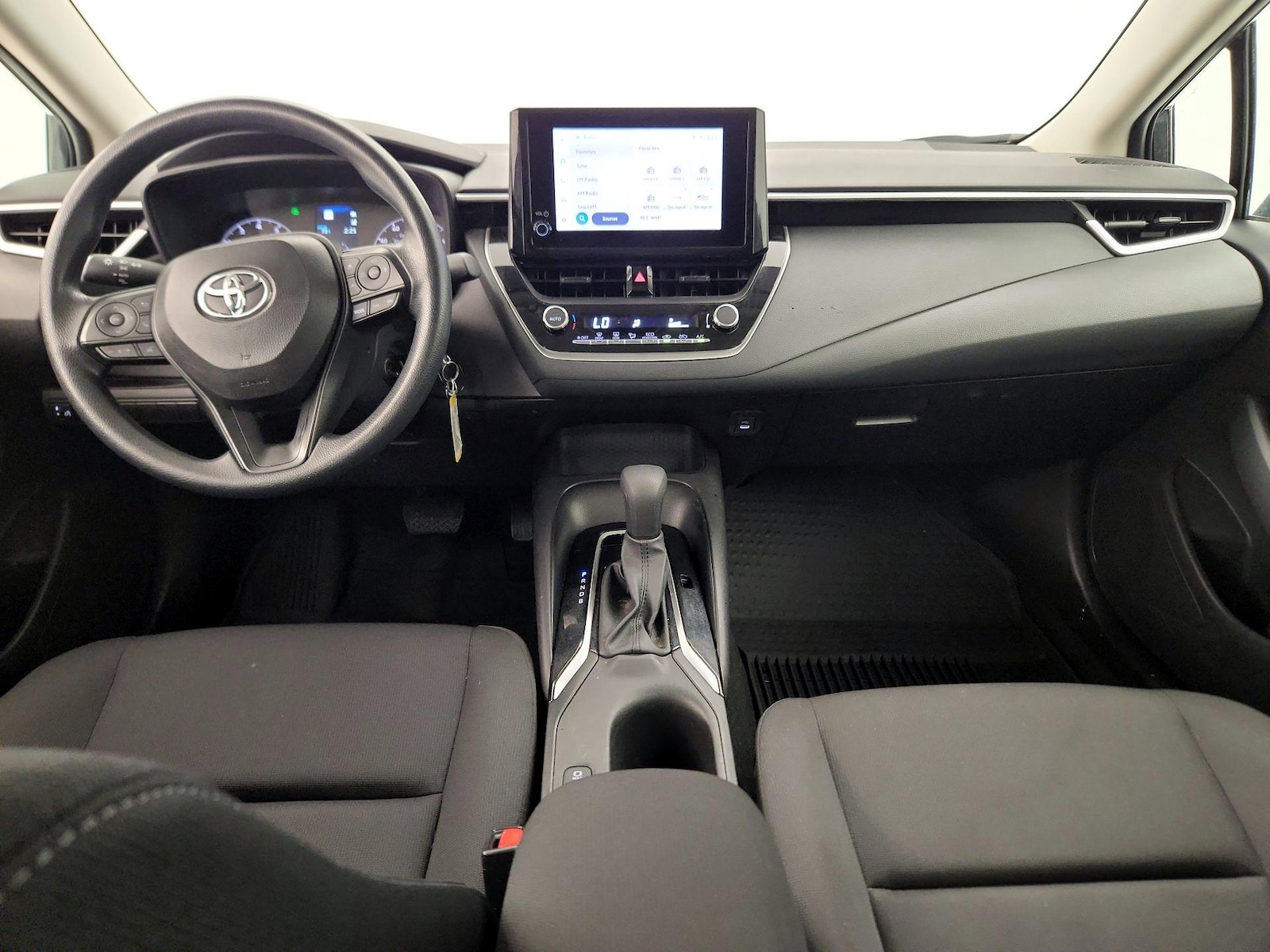 2025 Toyota Corolla LE - Photo 10