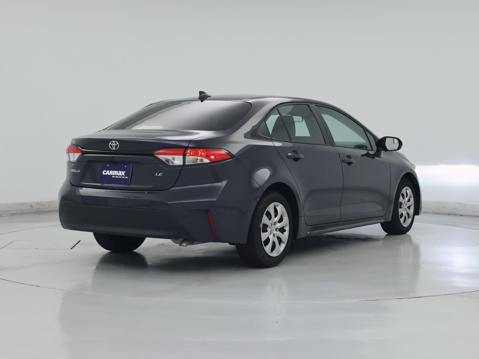 2025 Toyota Corolla LE - Photo 9