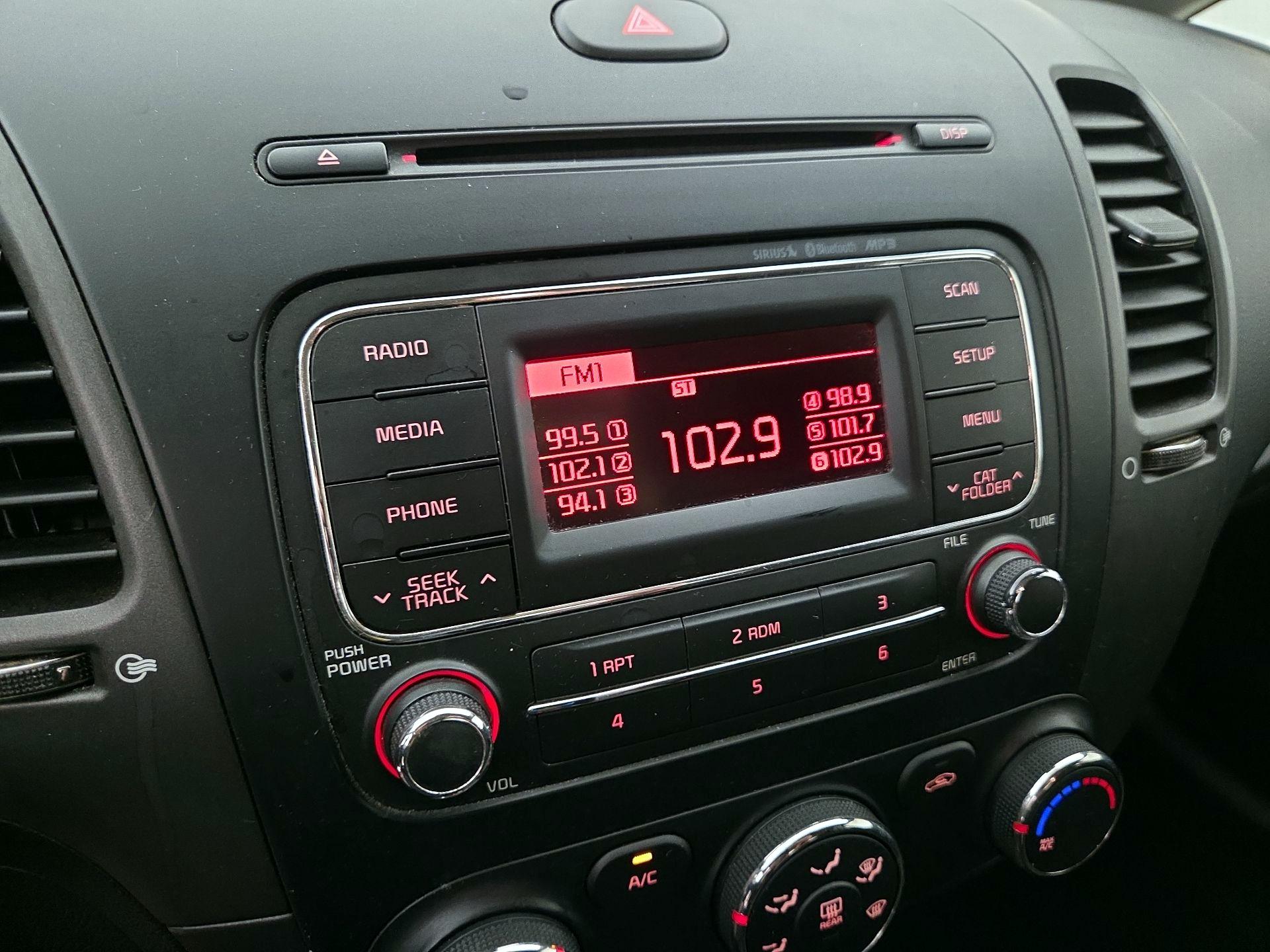 Thumbnail: 2014 Kia Forte - 14