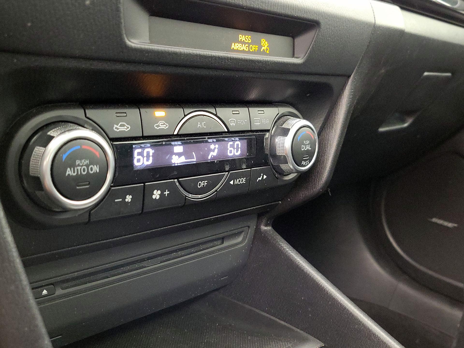 Thumbnail: 2016 Mazda Mazda3 - 14