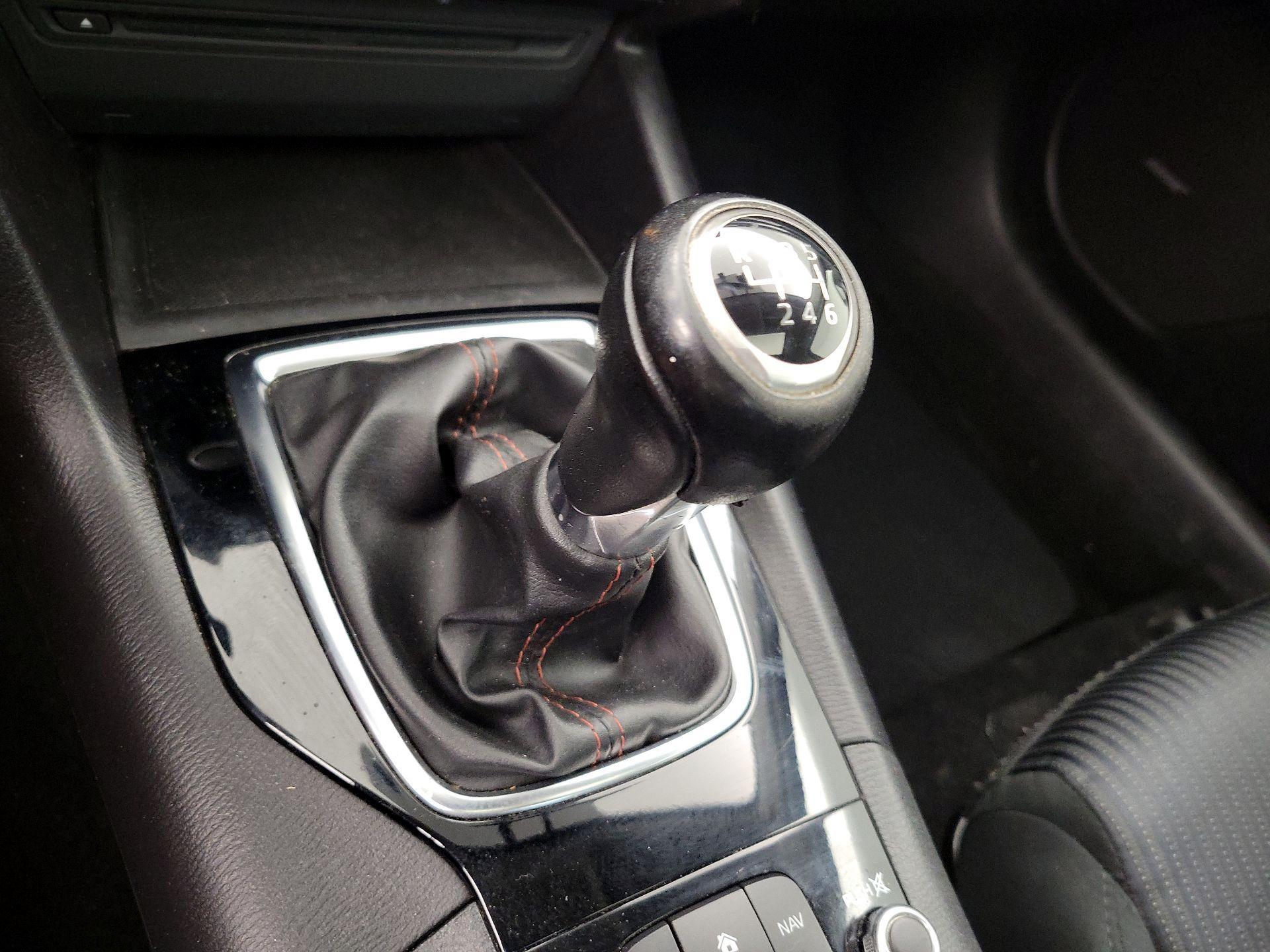Thumbnail: 2016 Mazda Mazda3 - 15