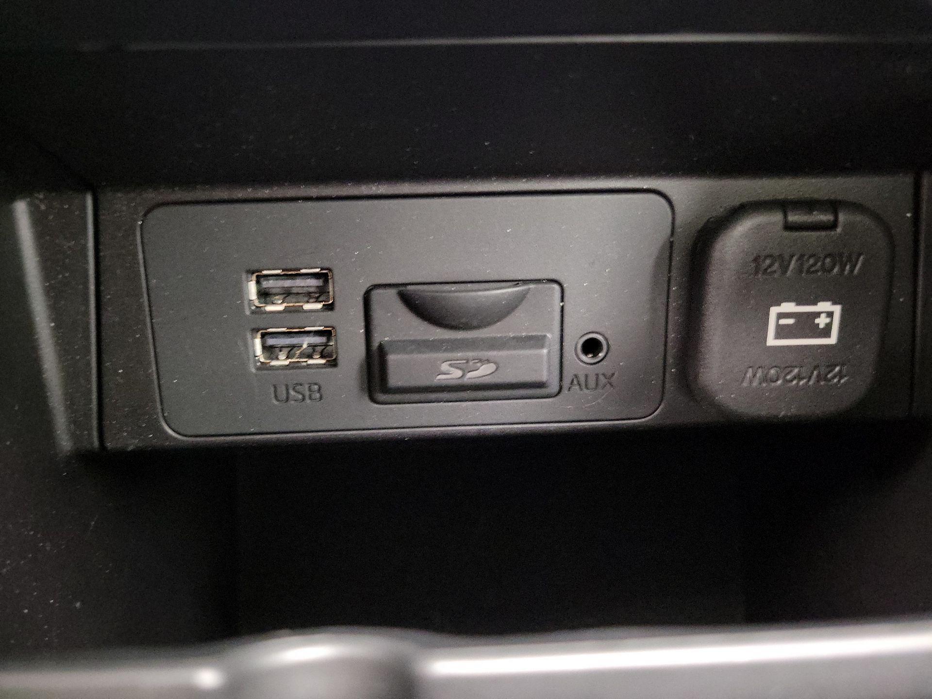 Thumbnail: 2016 Mazda Mazda3 - 16