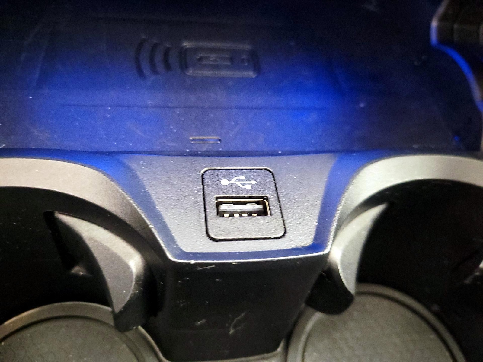 2022 BMW 3 Series 330e - Photo 20