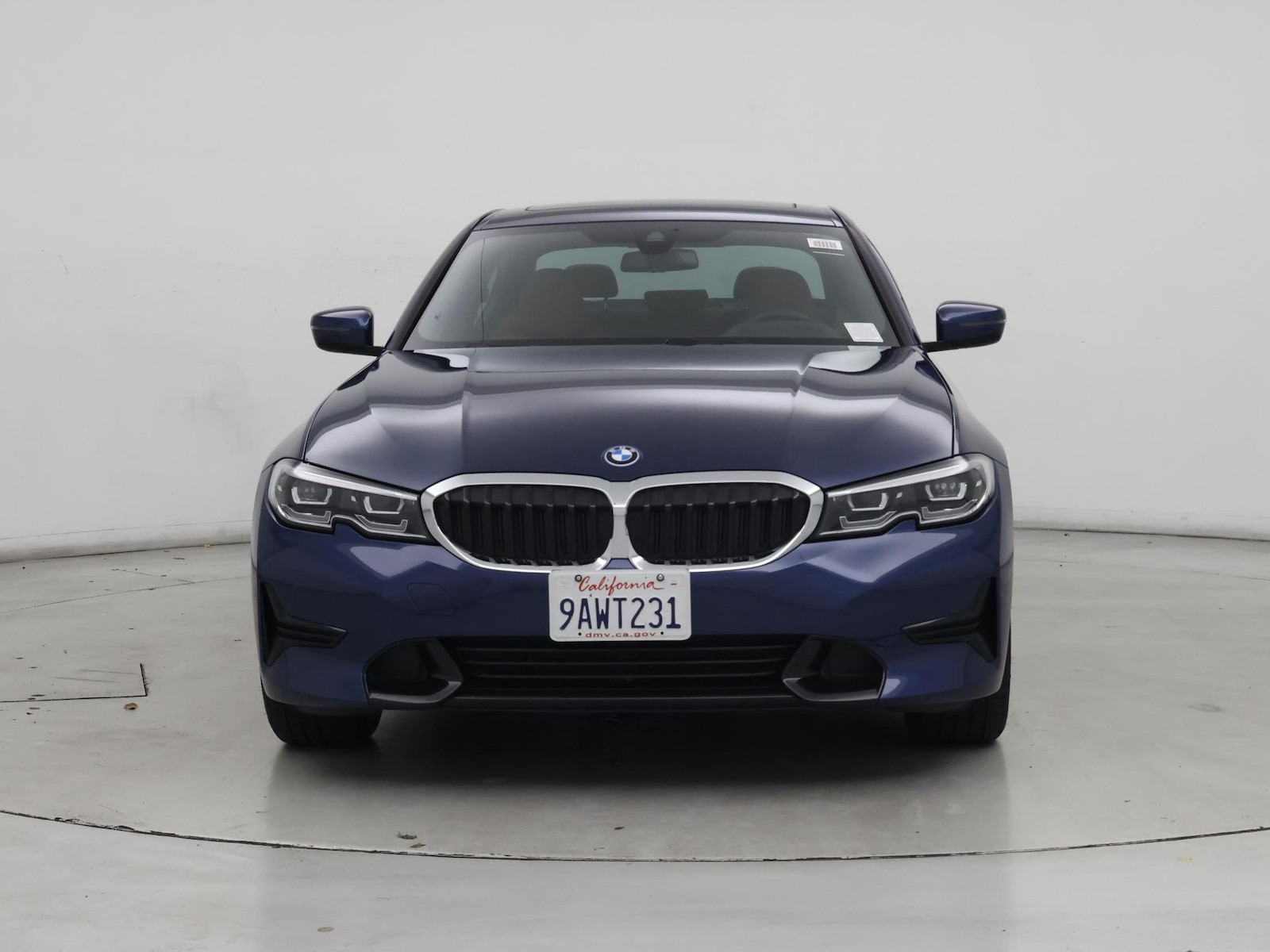 2022 BMW 3 Series 330e - Photo 6