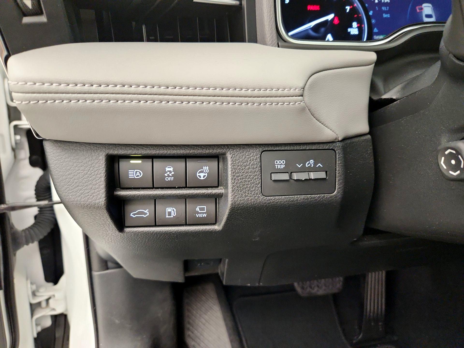 Thumbnail: 2019 Toyota Avalon - 13
