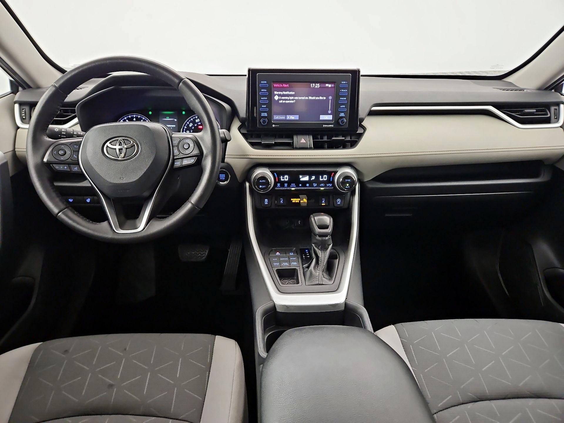 Thumbnail: 2021 Toyota RAV4 - 9