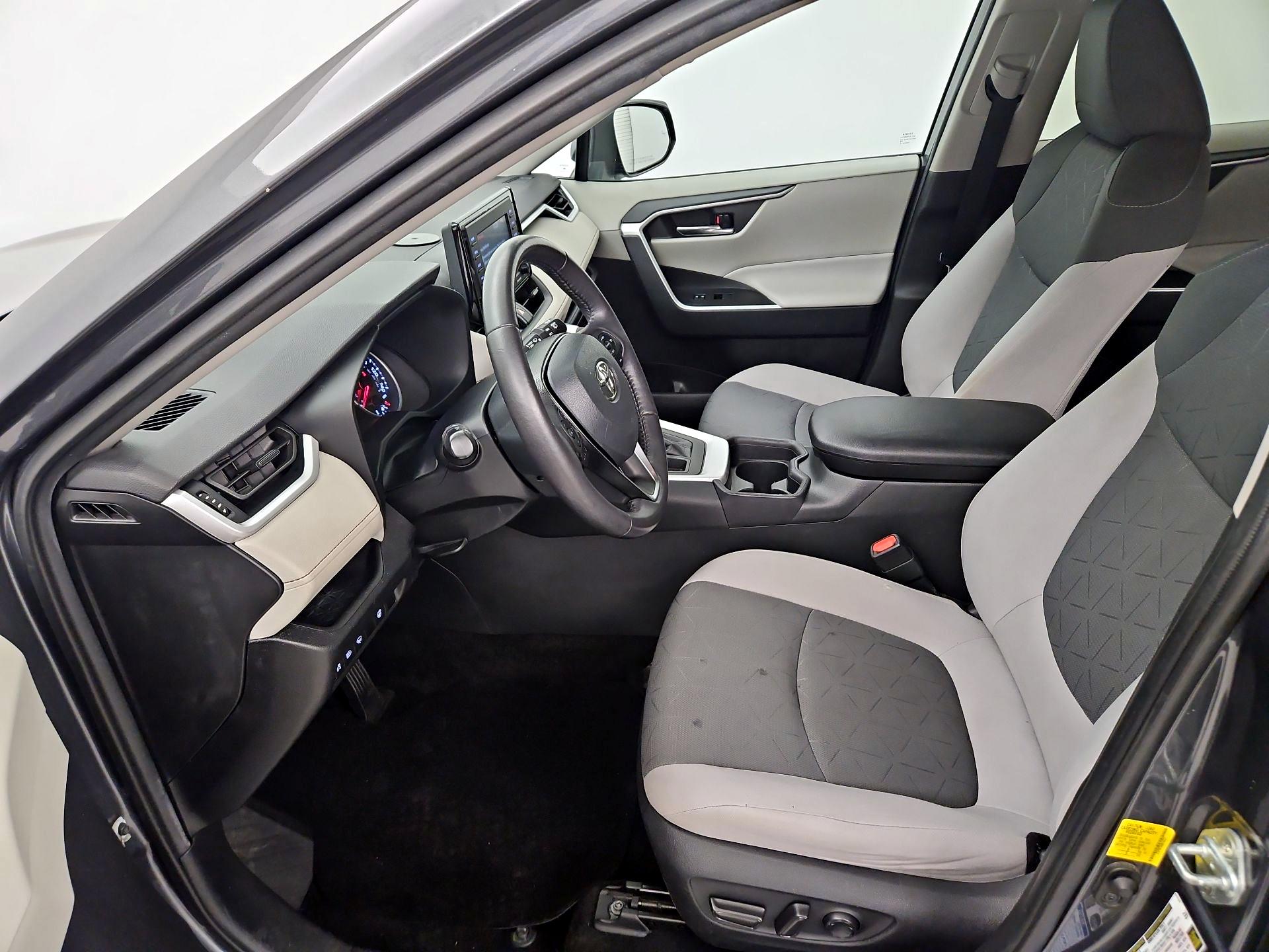 Thumbnail: 2021 Toyota RAV4 - 11
