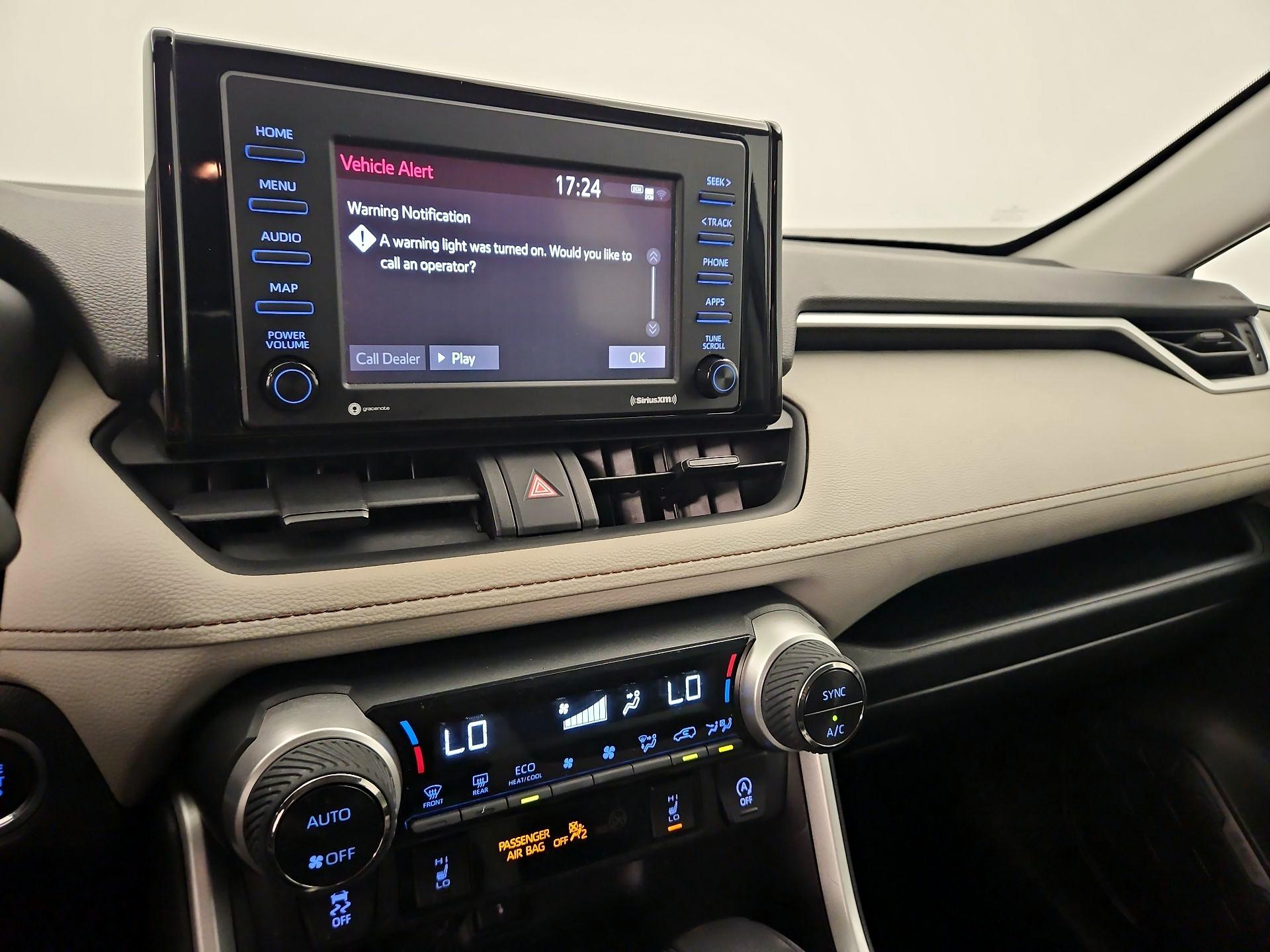 Thumbnail: 2021 Toyota RAV4 - 15