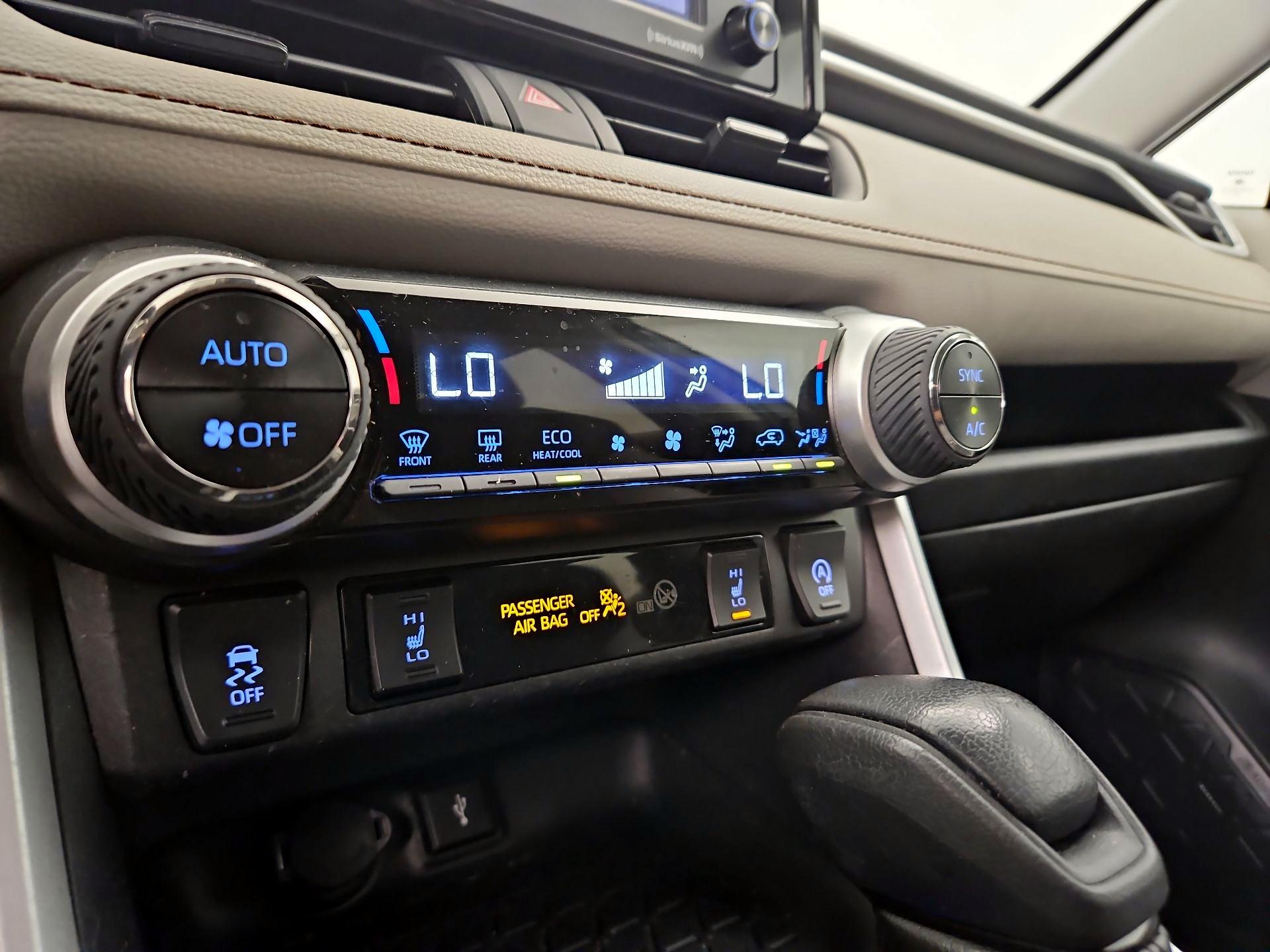 Thumbnail: 2021 Toyota RAV4 - 16