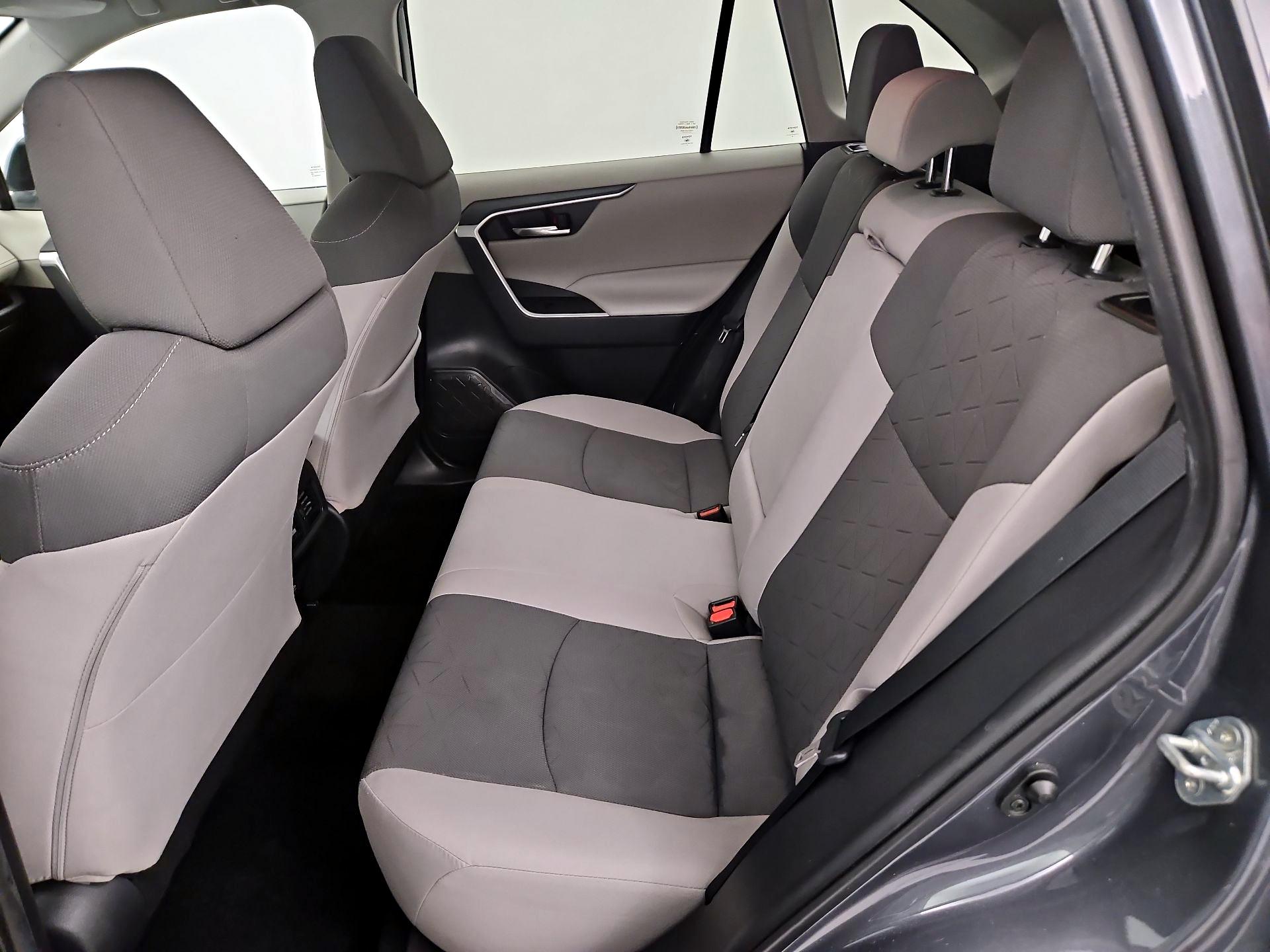 Thumbnail: 2021 Toyota RAV4 - 19