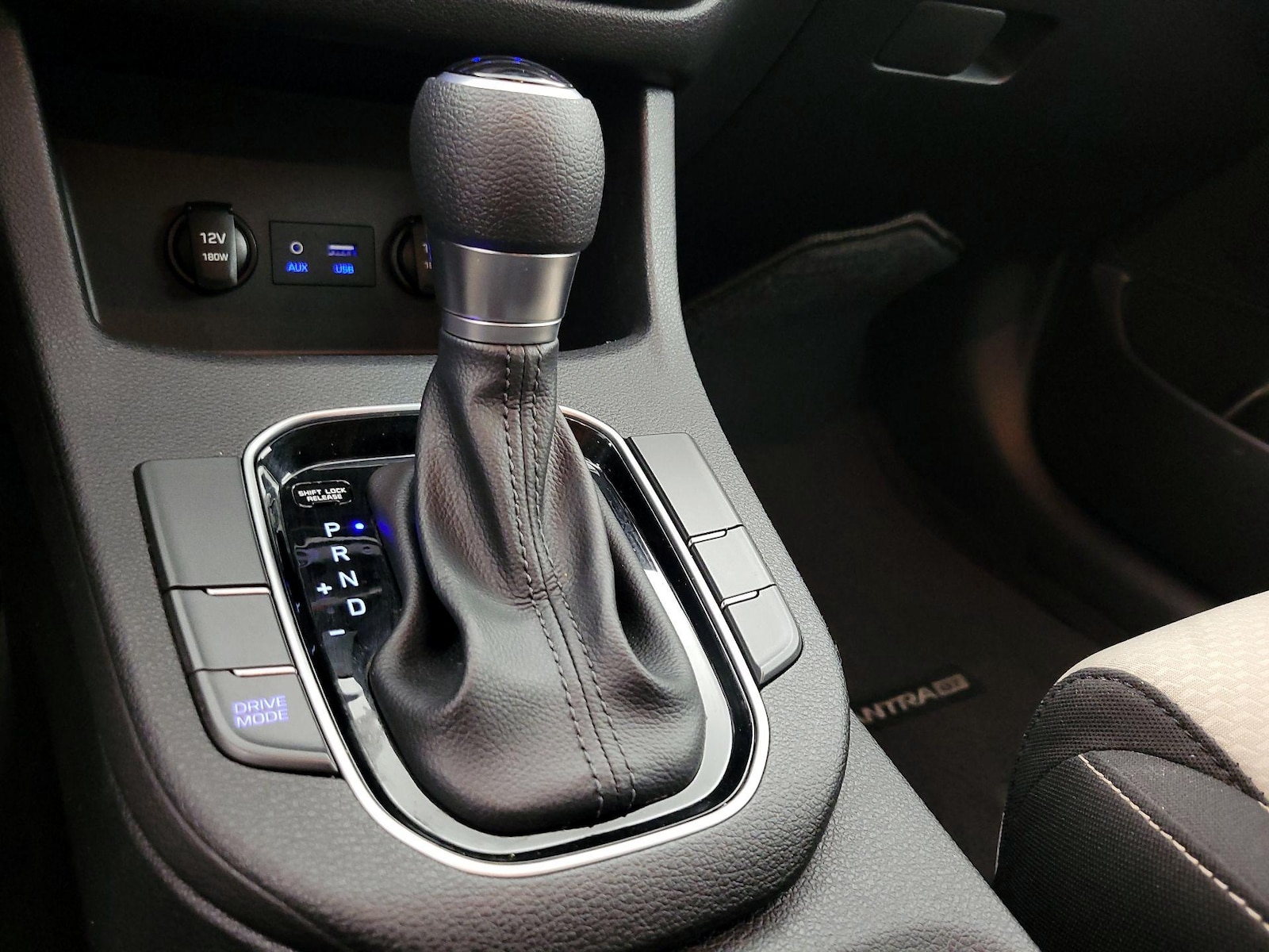 2018 Hyundai Elantra GT GT - Photo 18