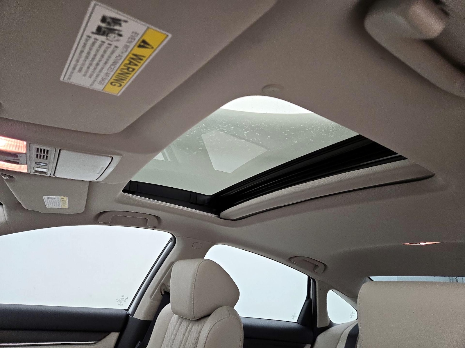 Sunroof(s) & Overhead Airbags