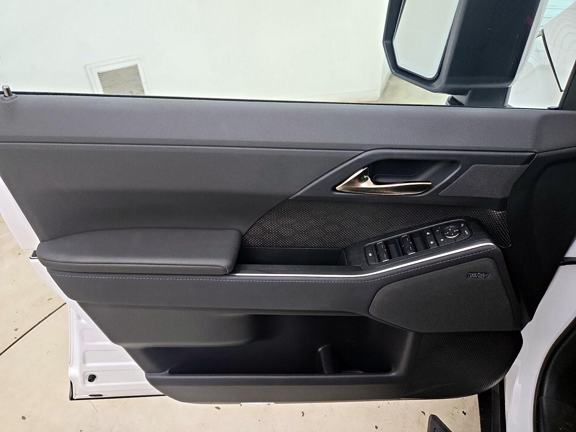 Thumbnail: 2024 Lexus GX - 12