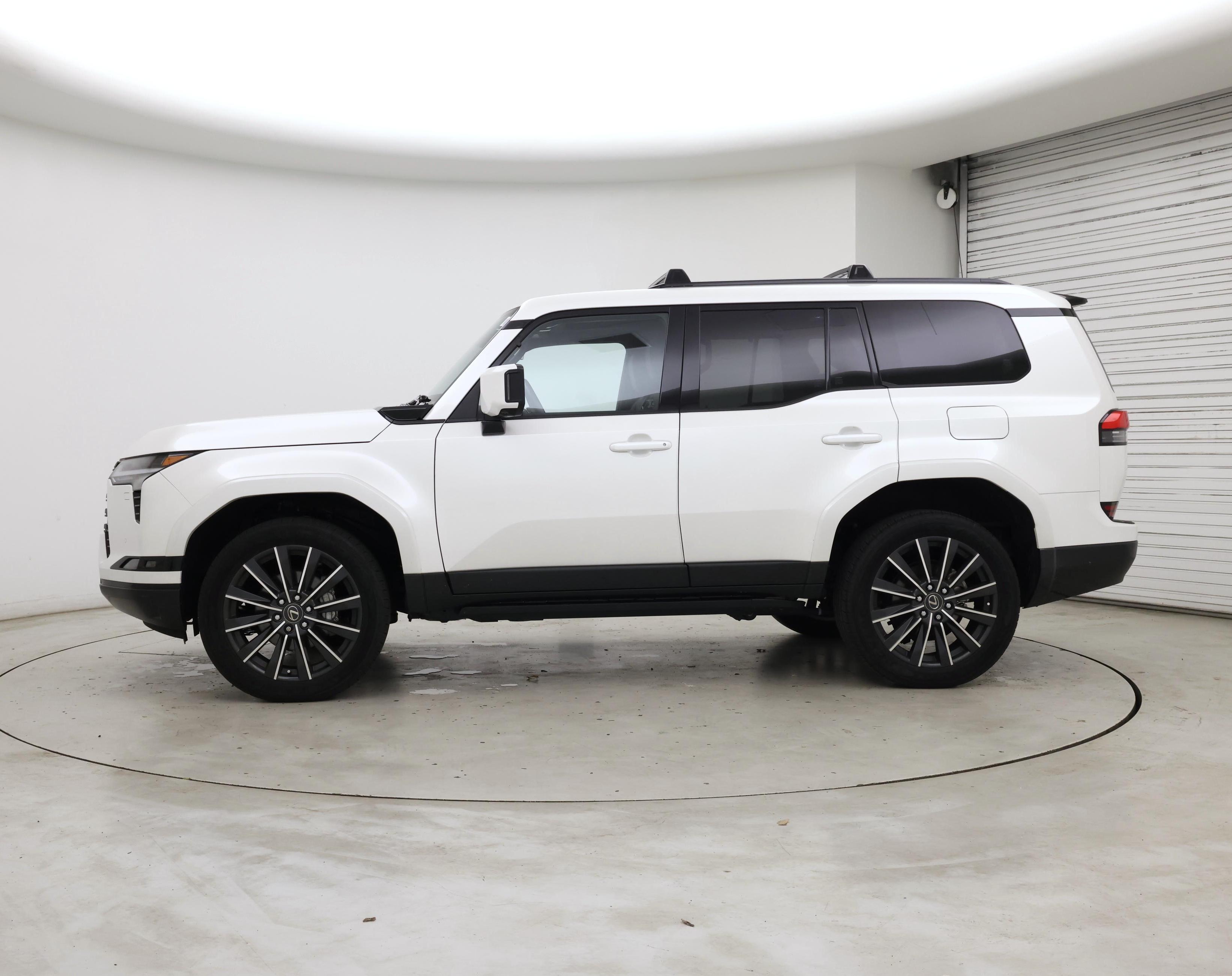 Thumbnail: 2024 Lexus GX - 3