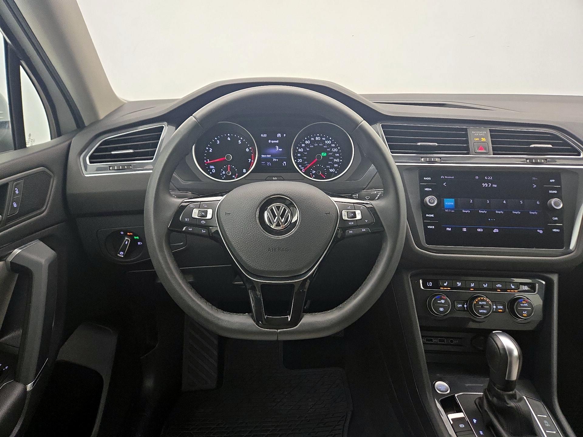 Thumbnail: 2020 Volkswagen Tiguan - 10