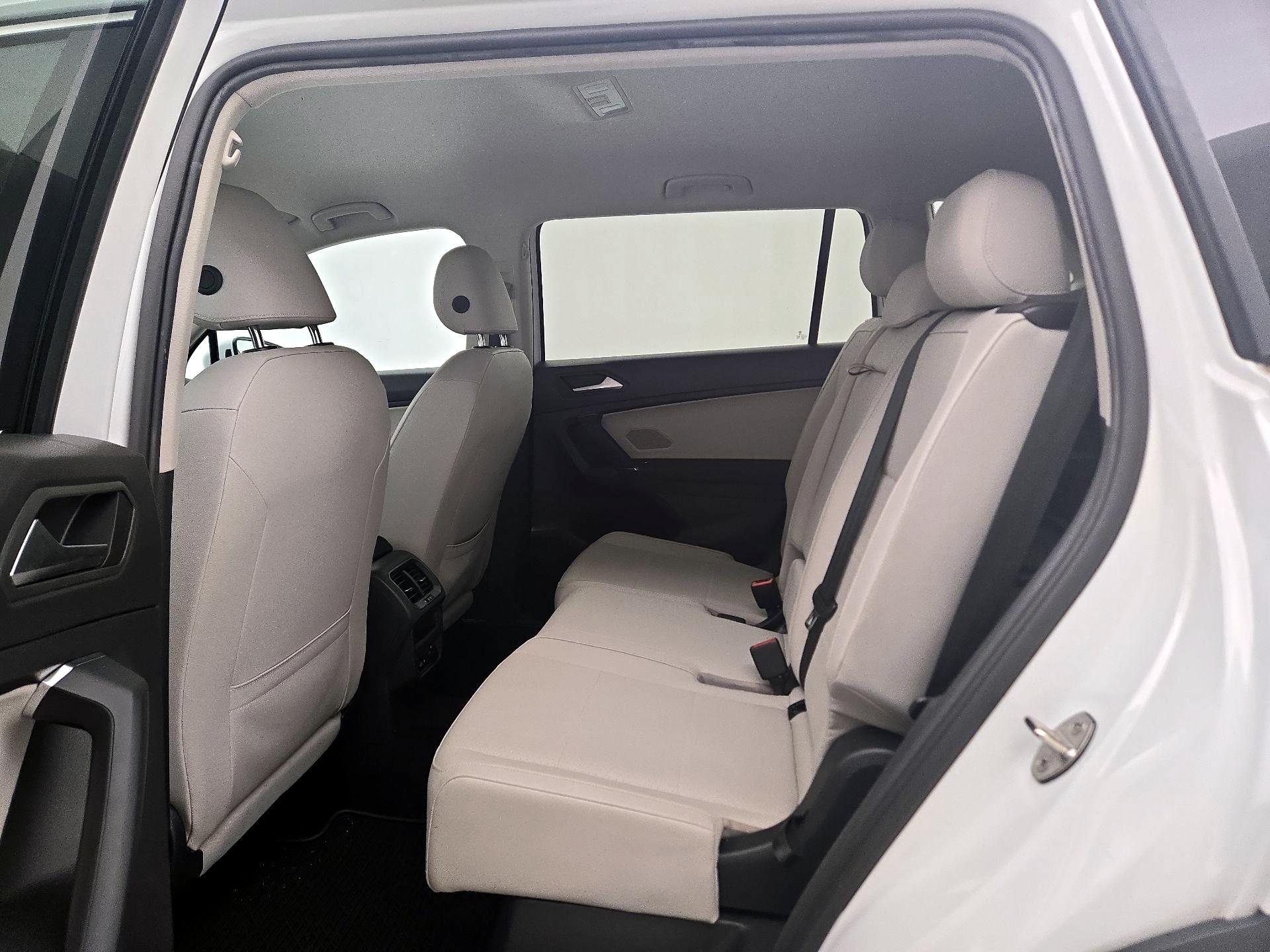 Thumbnail: 2020 Volkswagen Tiguan - 19