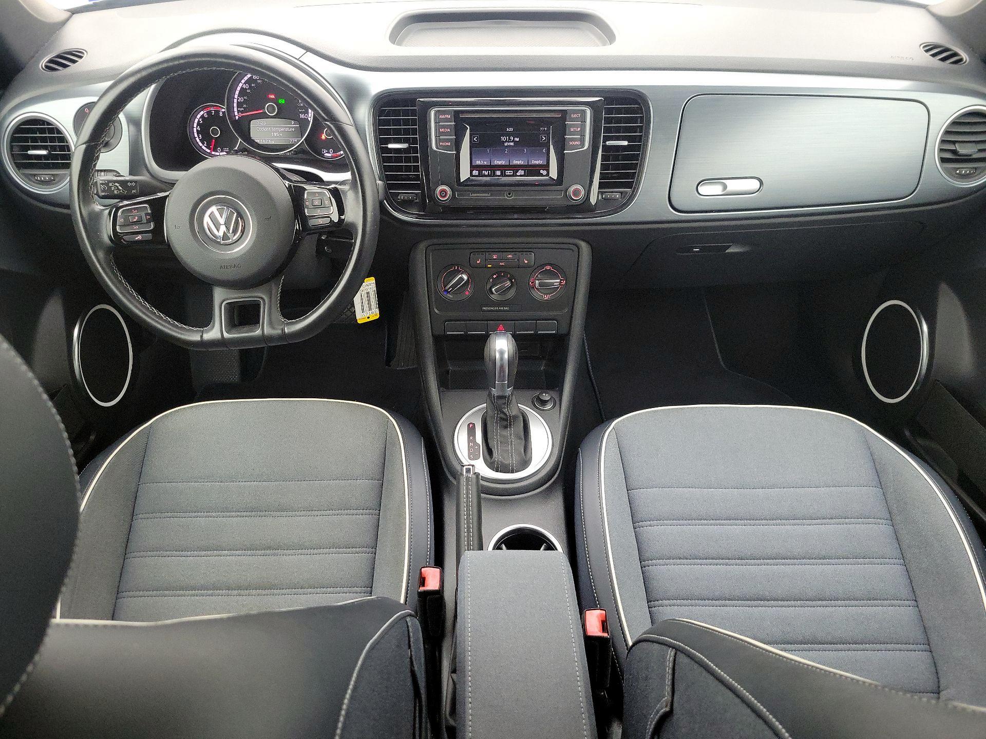 Thumbnail: 2016 Volkswagen Beetle - 9