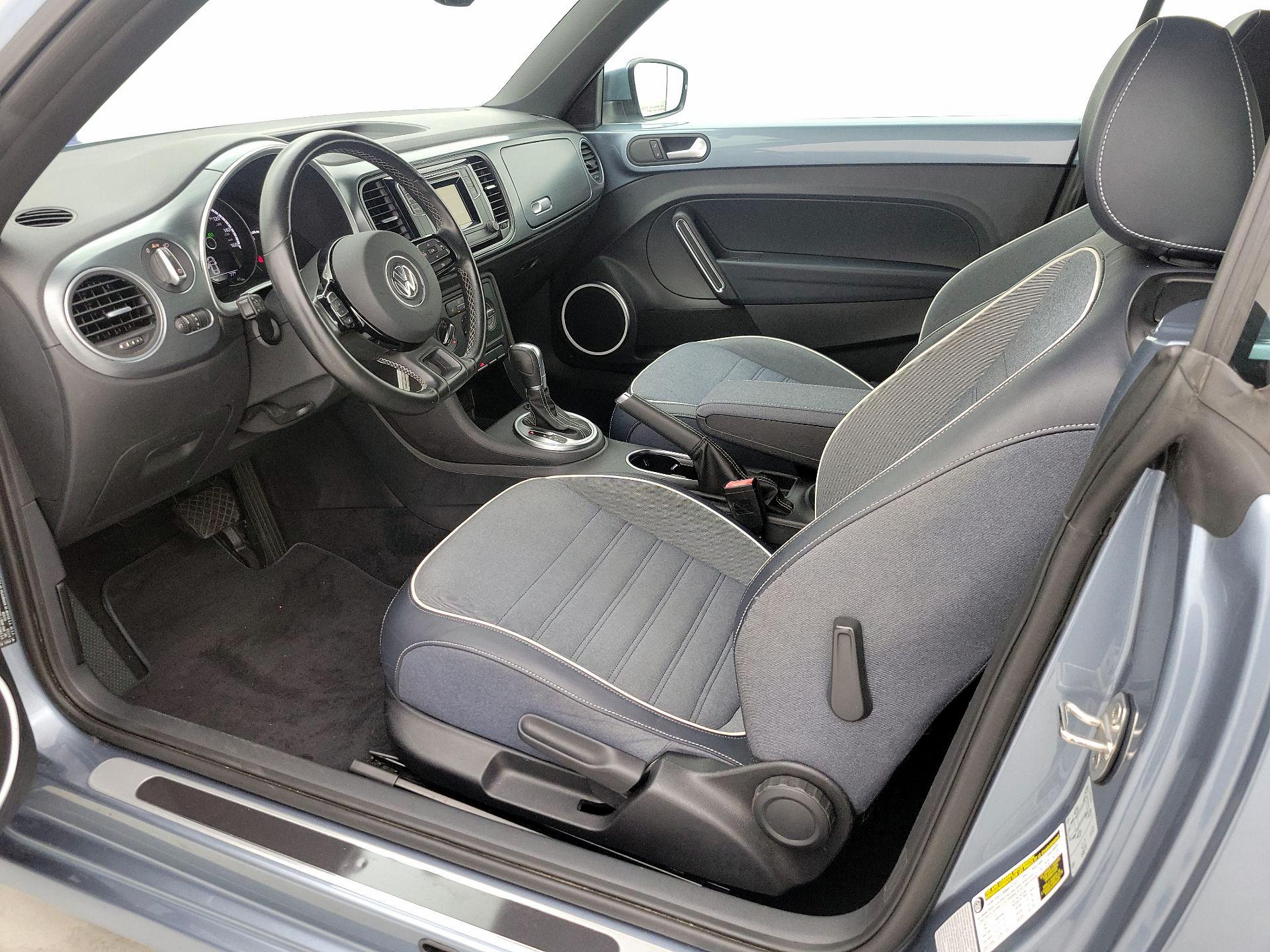 Thumbnail: 2016 Volkswagen Beetle - 11