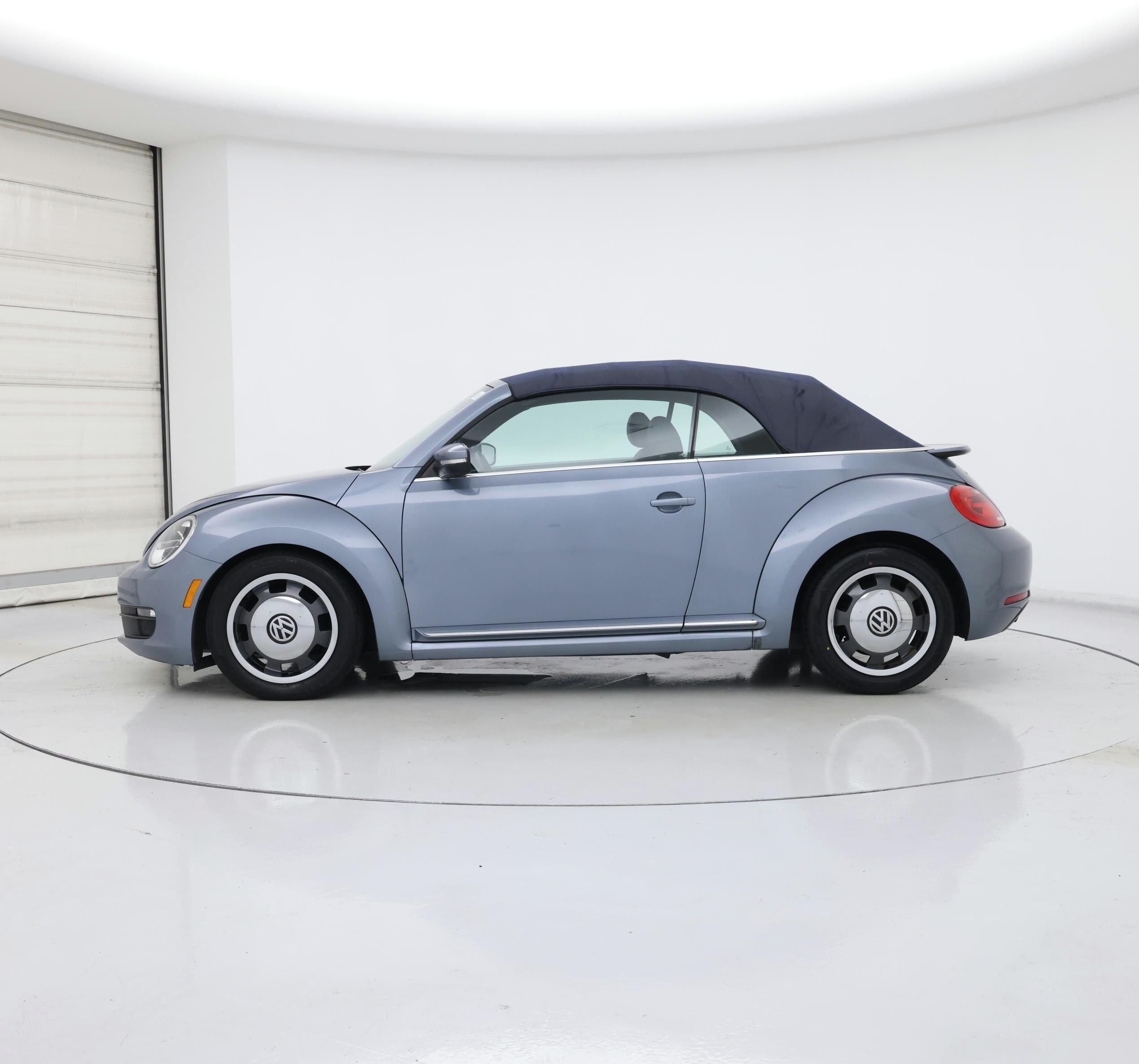 Thumbnail: 2016 Volkswagen Beetle - 3