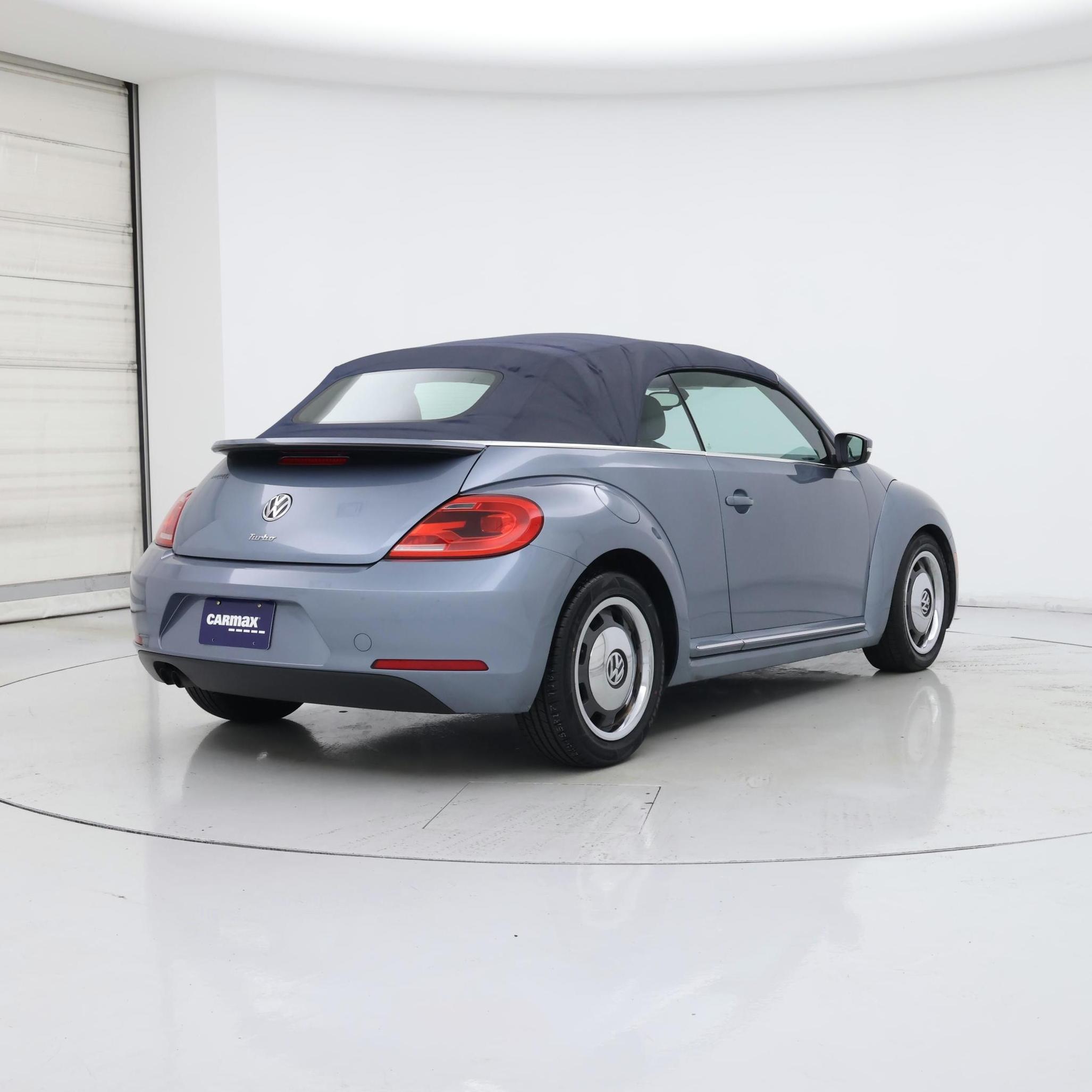 Thumbnail: 2016 Volkswagen Beetle - 8