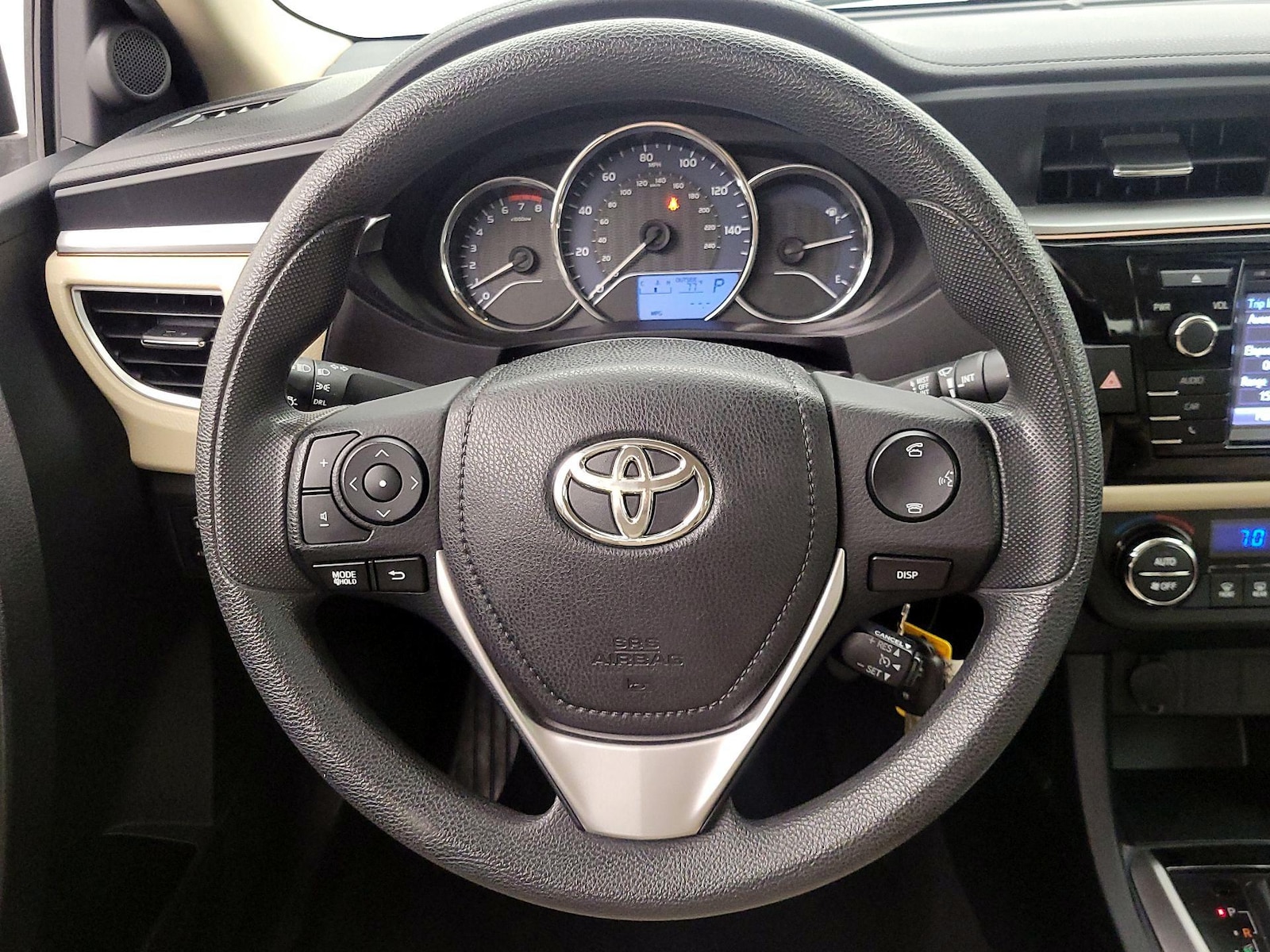 2015 Toyota Corolla LE - Photo 11
