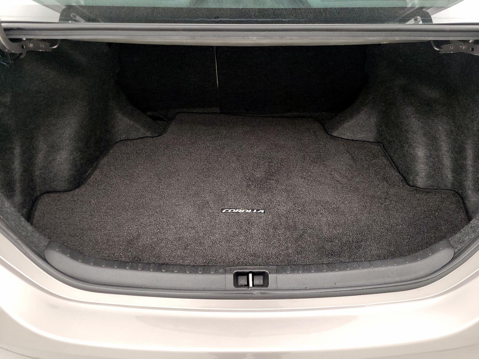 2015 Toyota Corolla LE - Photo 21
