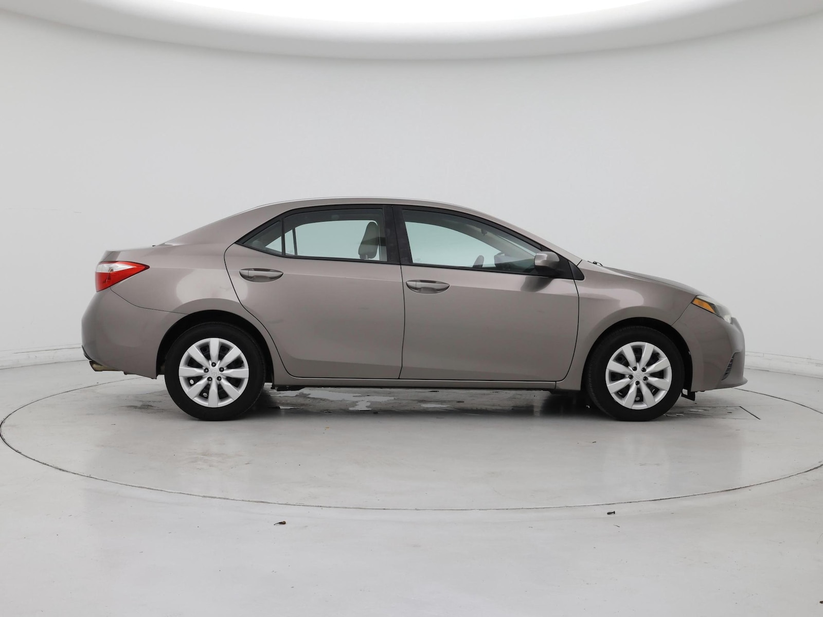 2015 Toyota Corolla LE - Photo 8