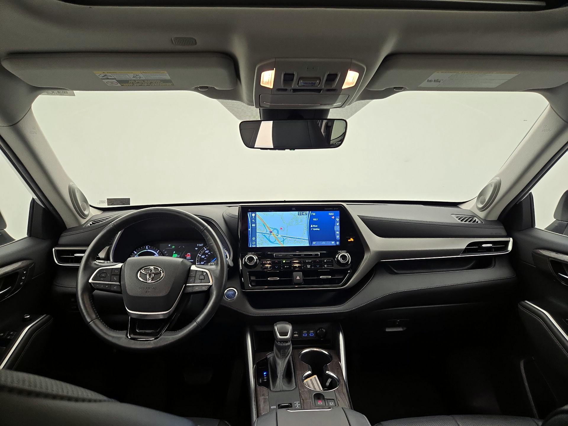 Thumbnail: 2022 Toyota Highlander - 9