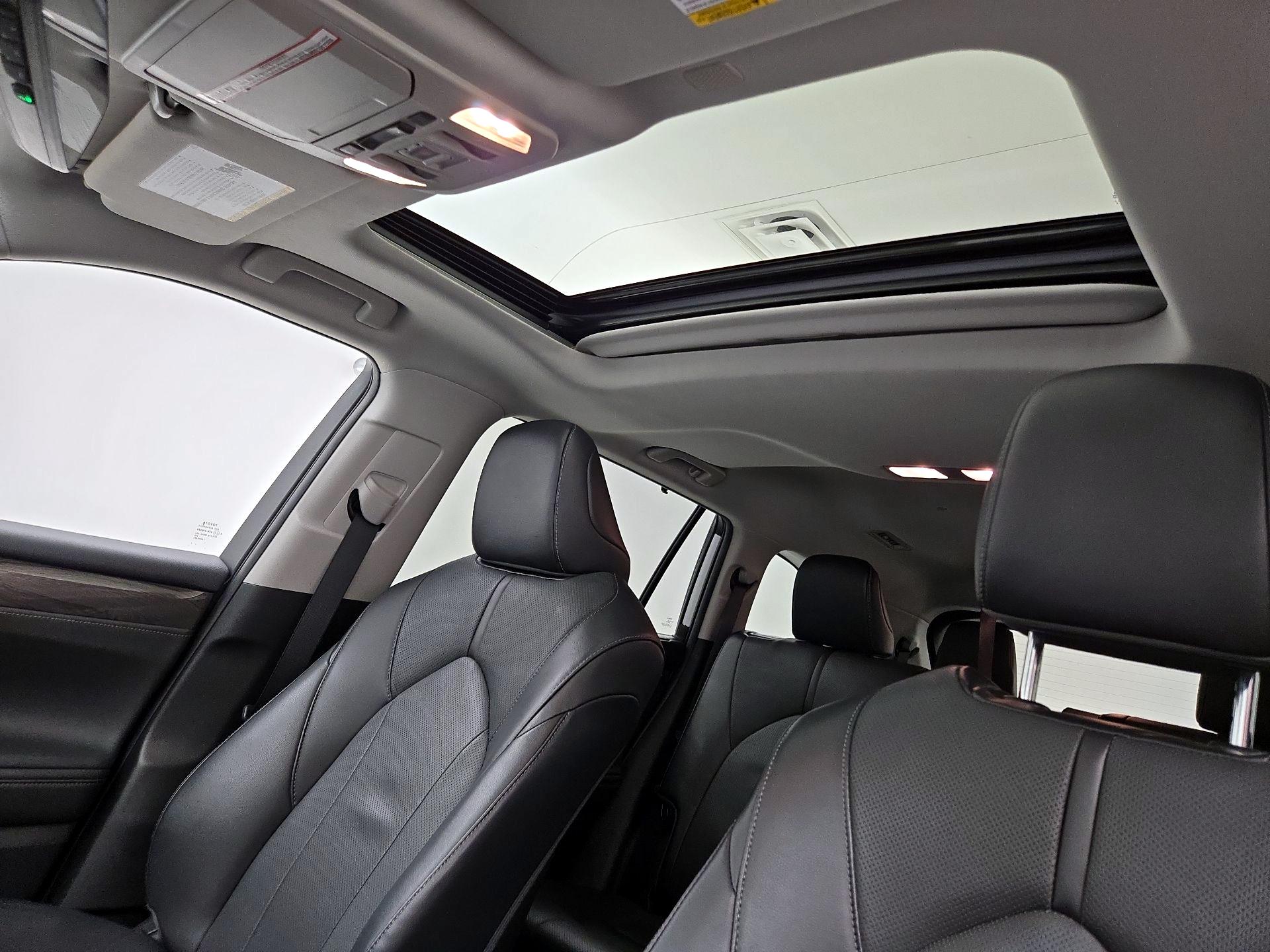 Thumbnail: 2022 Toyota Highlander - 20