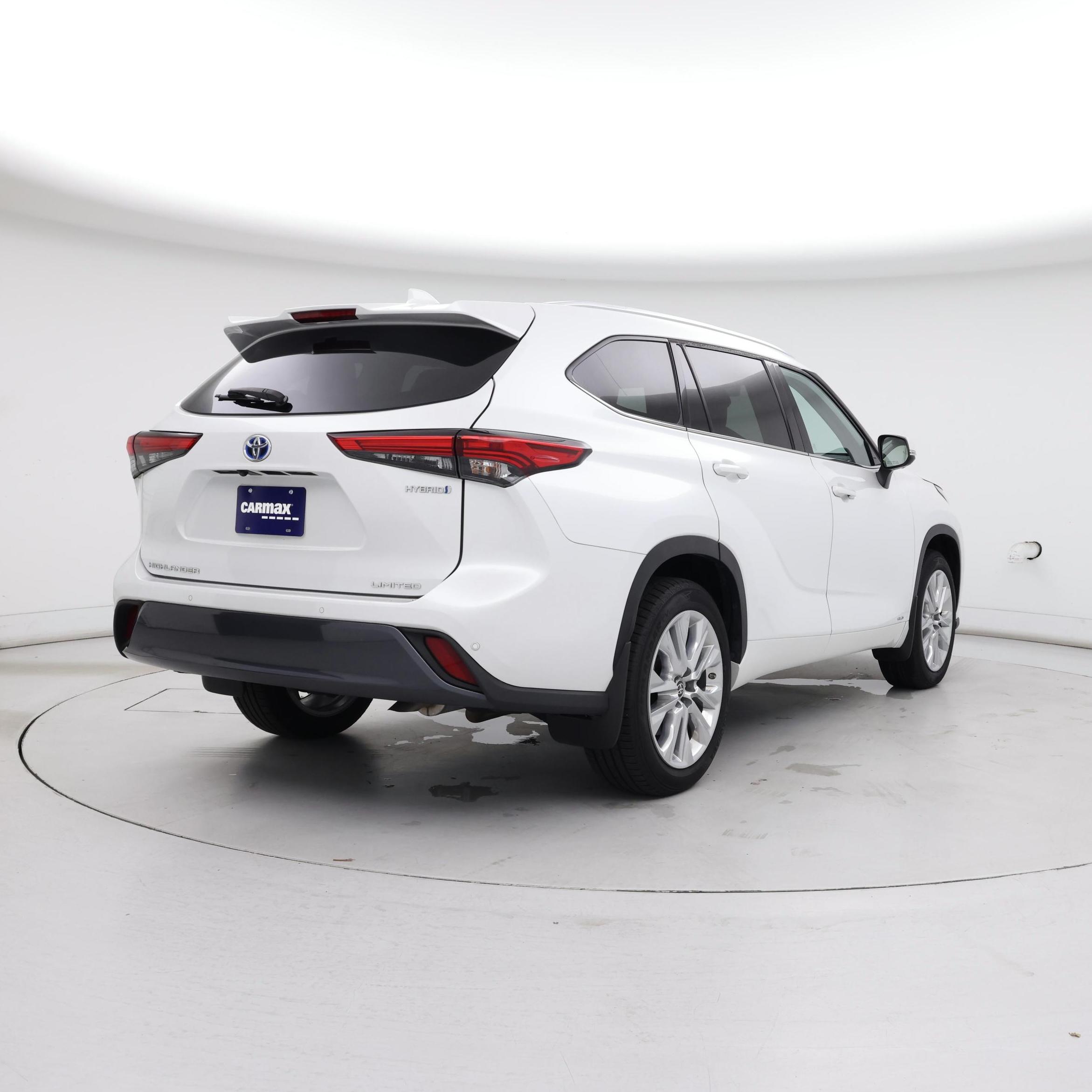 Thumbnail: 2022 Toyota Highlander - 8