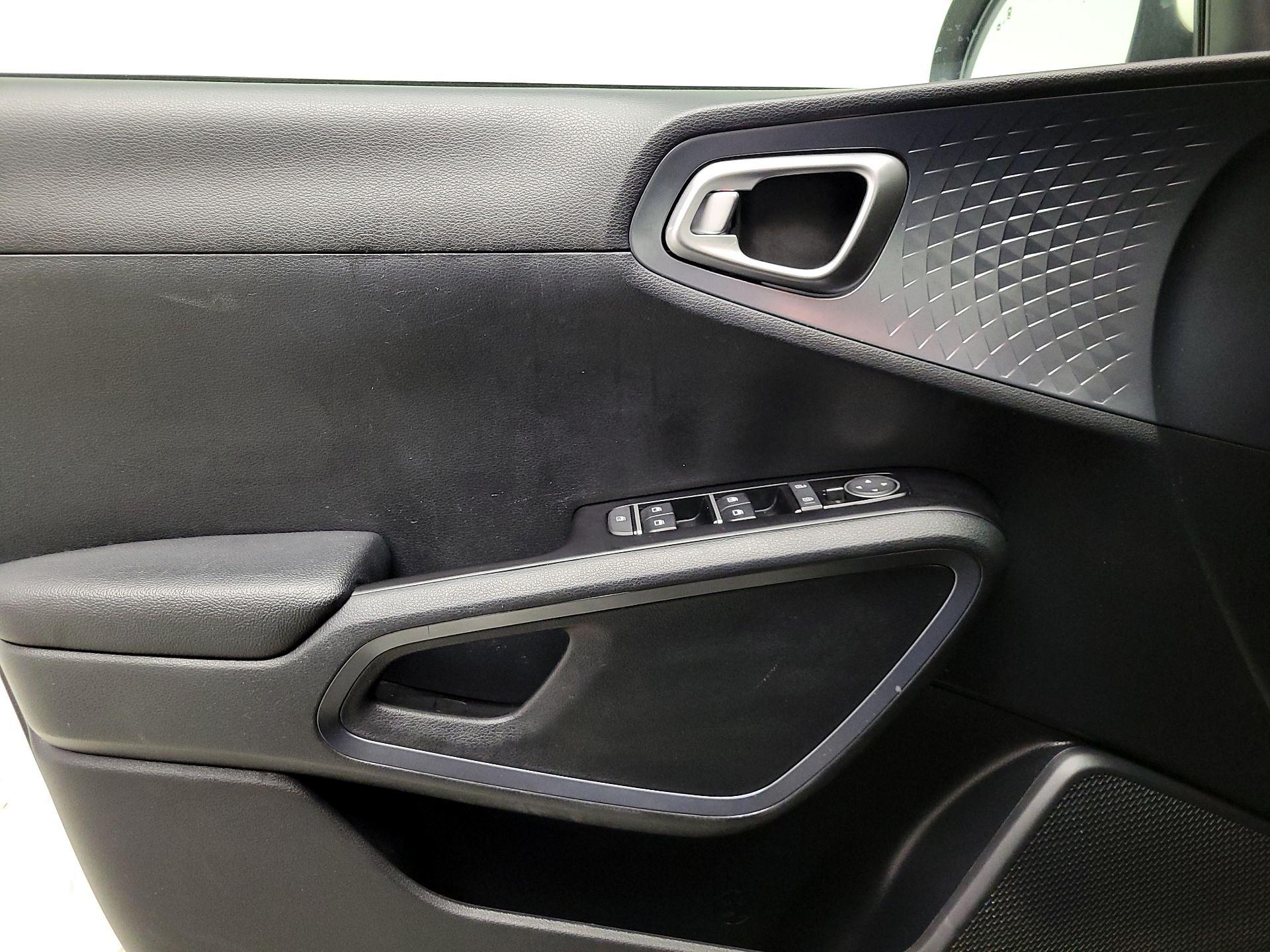 Thumbnail: 2022 Kia Soul - 12