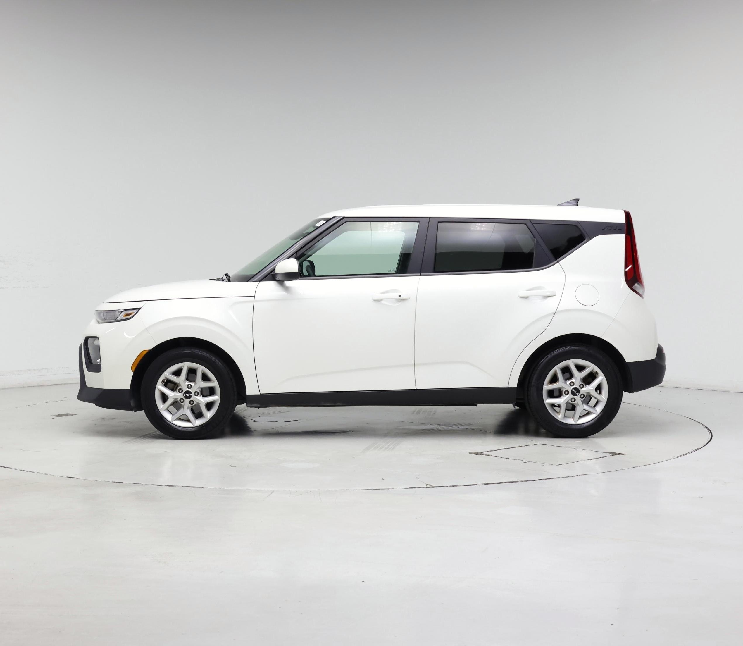 Thumbnail: 2022 Kia Soul - 3