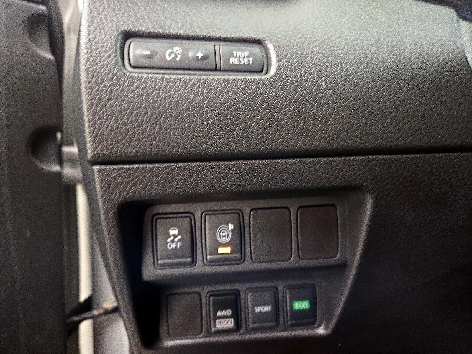 2017 Nissan Rogue SV - Photo 14