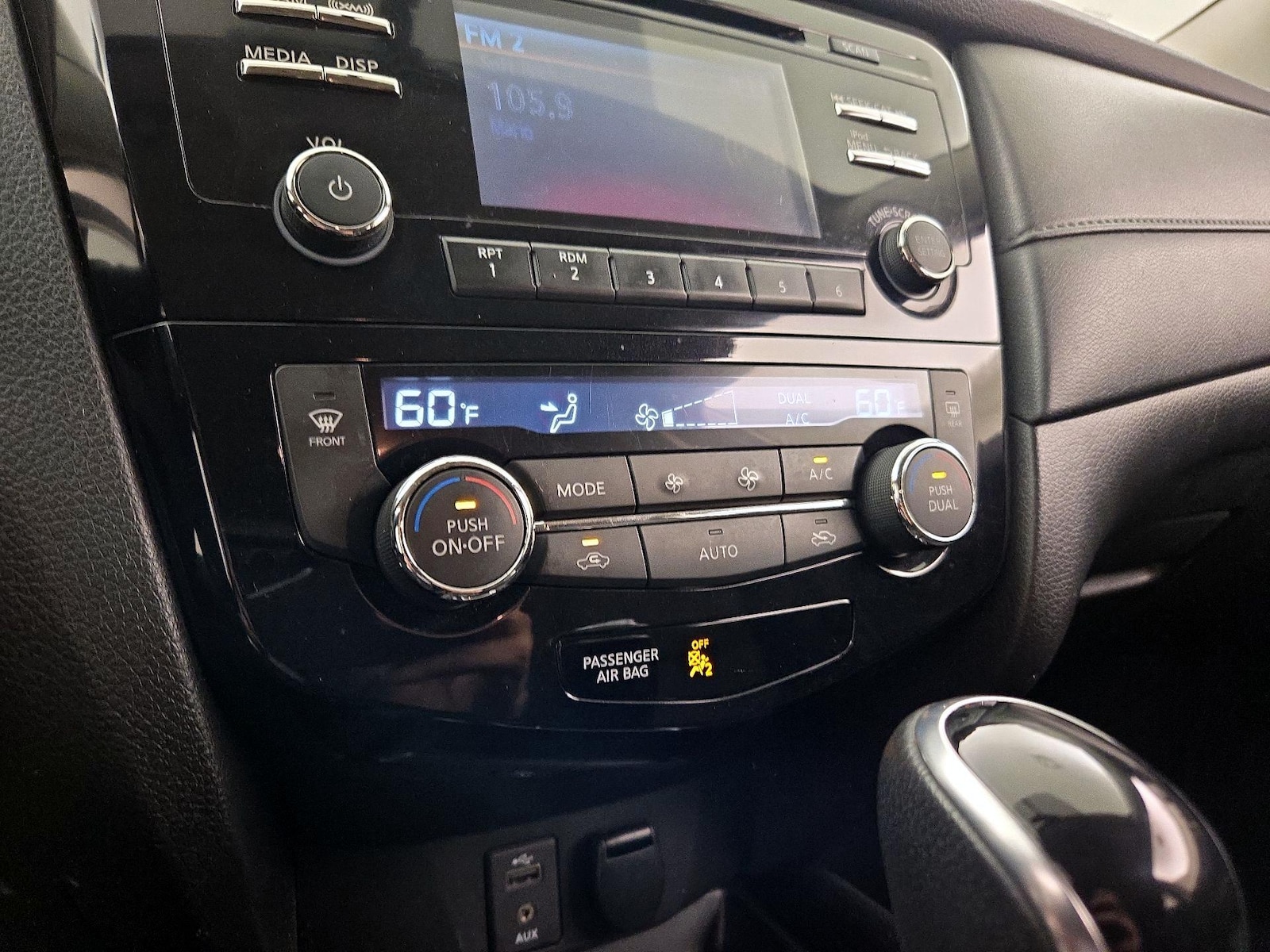 2017 Nissan Rogue SV - Photo 17