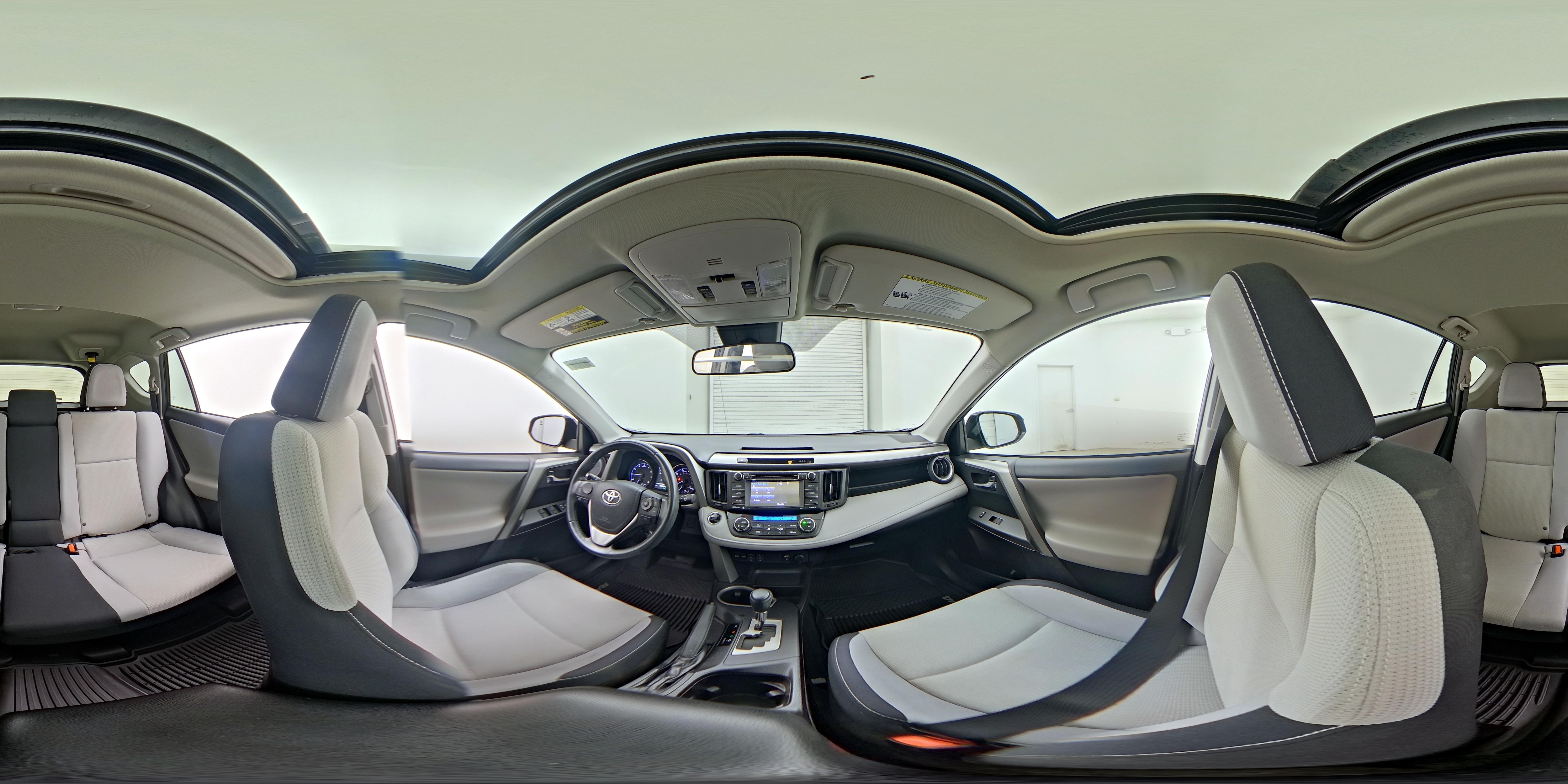 2018 Toyota RAV4 XLE - Photo 25