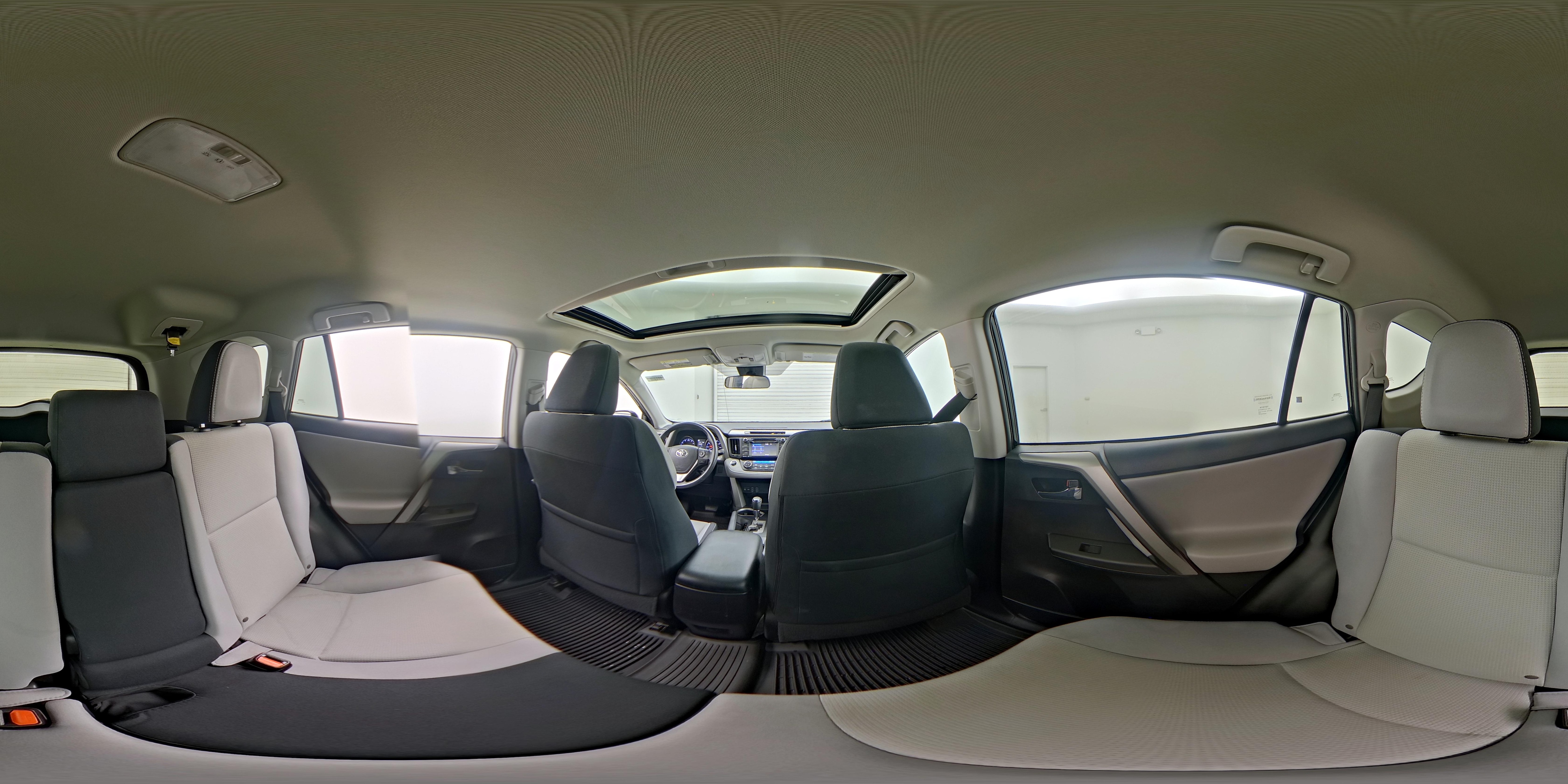 2018 Toyota RAV4 XLE - Photo 26