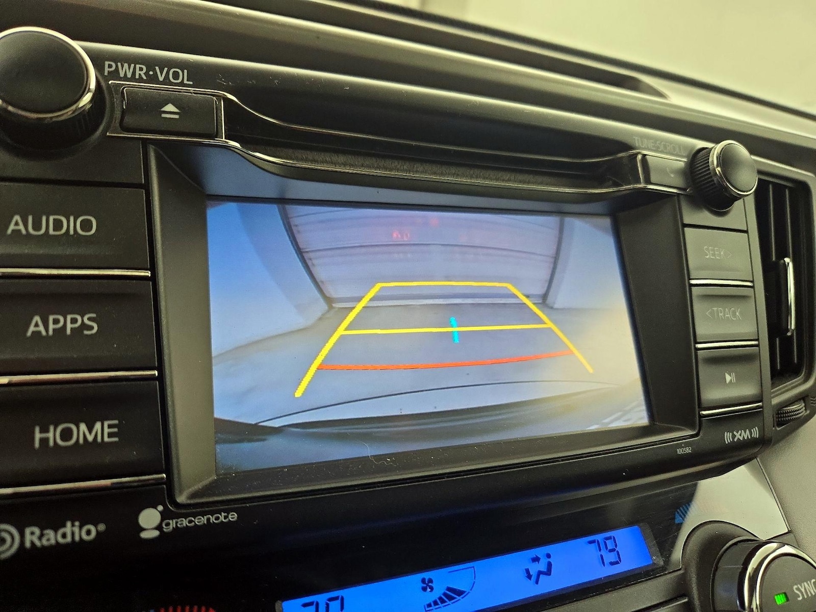 2018 Toyota RAV4 XLE - Photo 15