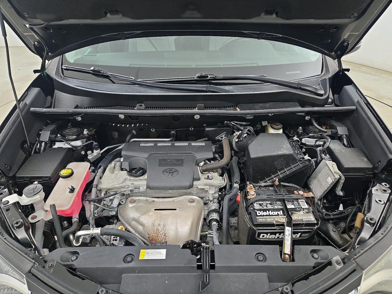 2018 Toyota RAV4 XLE - Photo 23