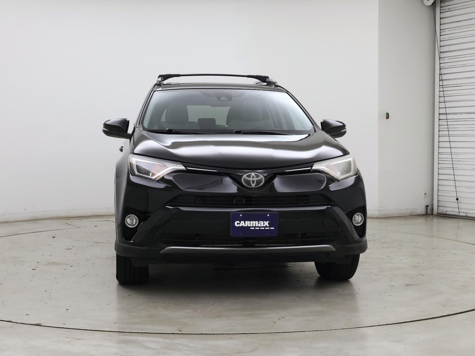 2018 Toyota RAV4 XLE - Photo 6