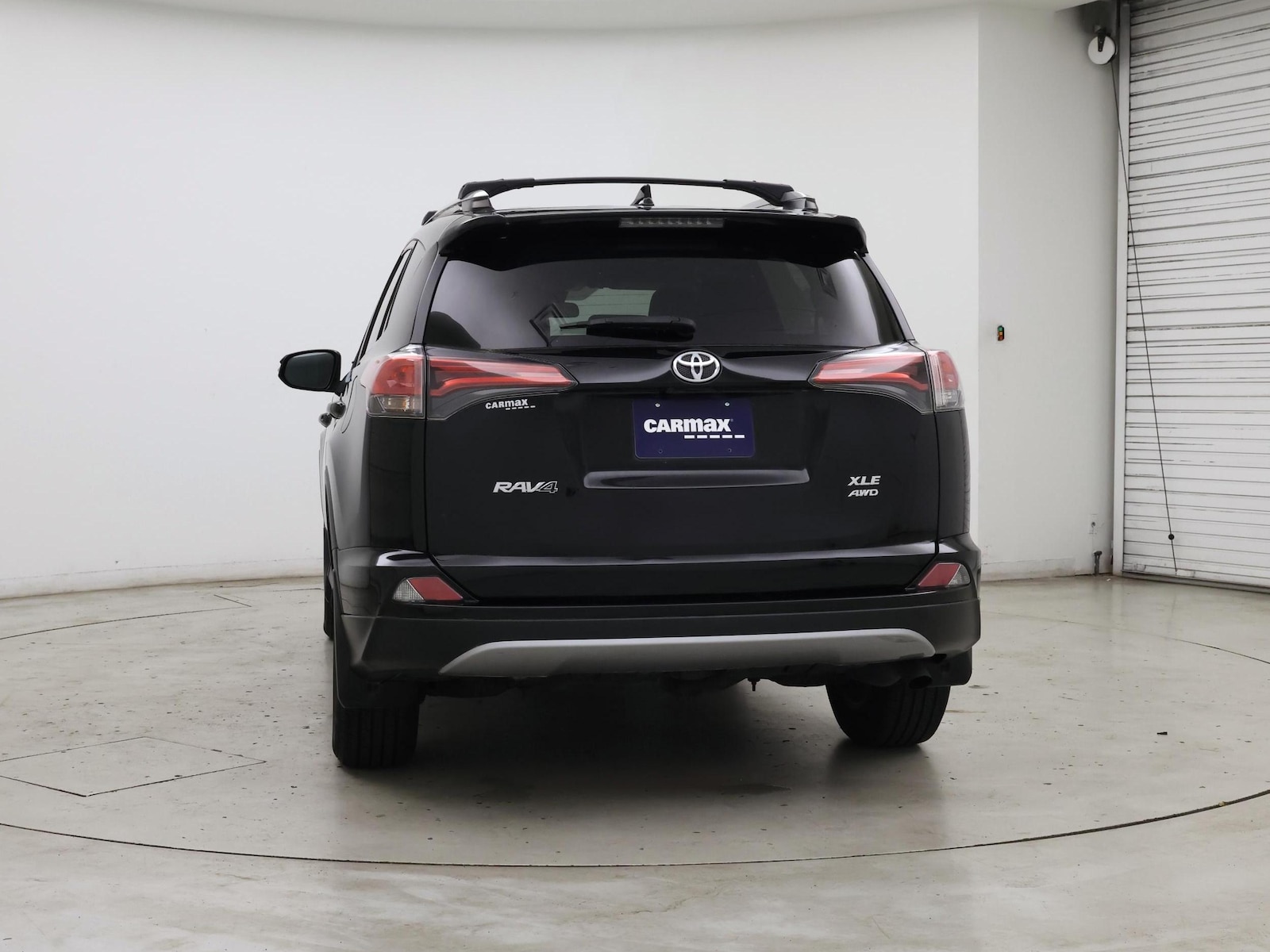 2018 Toyota RAV4 XLE - Photo 7