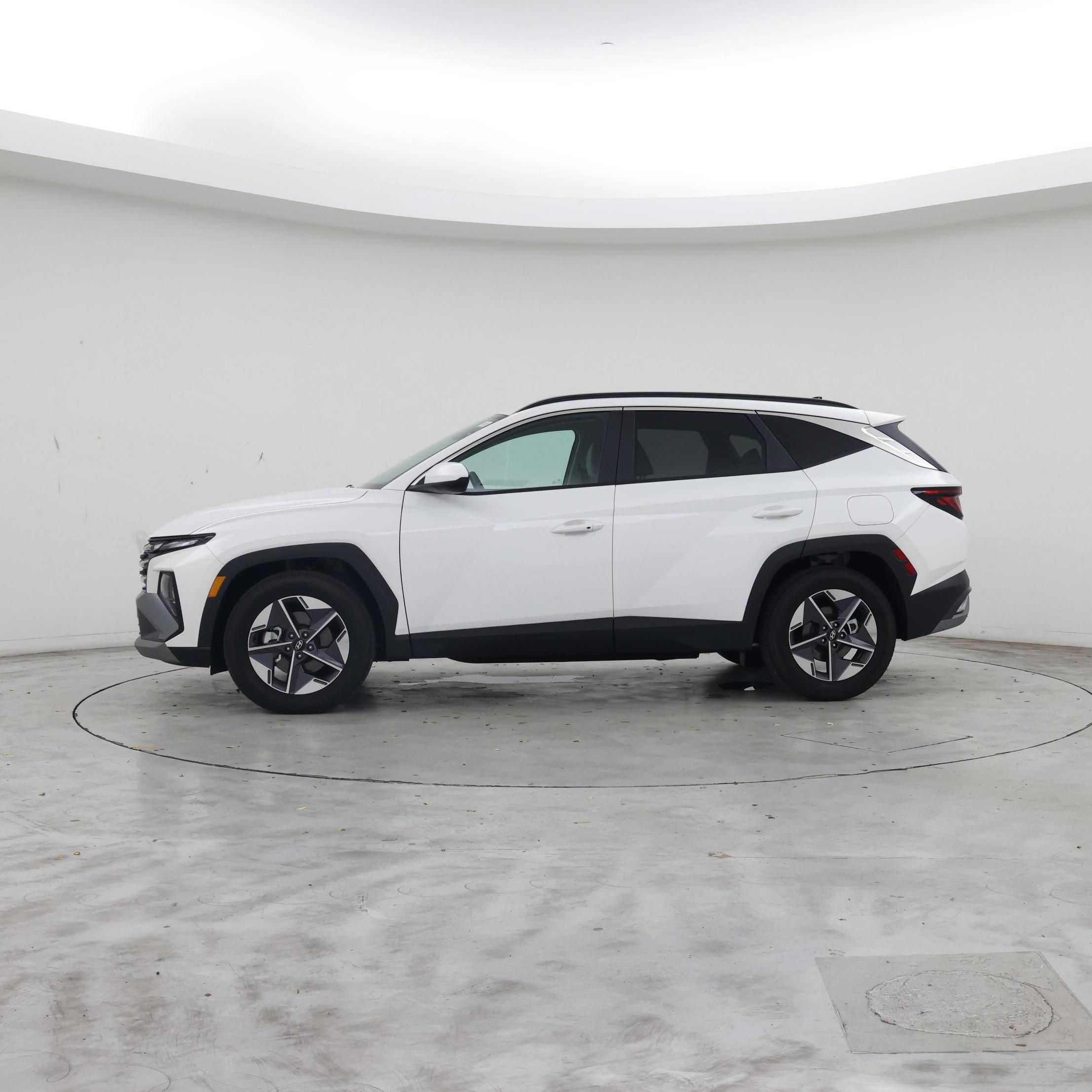 Thumbnail: 2026 Hyundai Tucson - 3