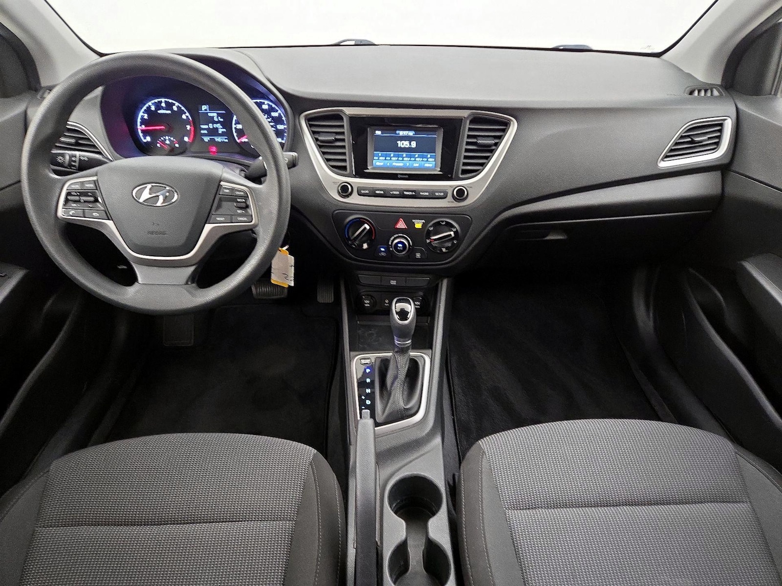 2019 Hyundai Accent SE - Photo 10