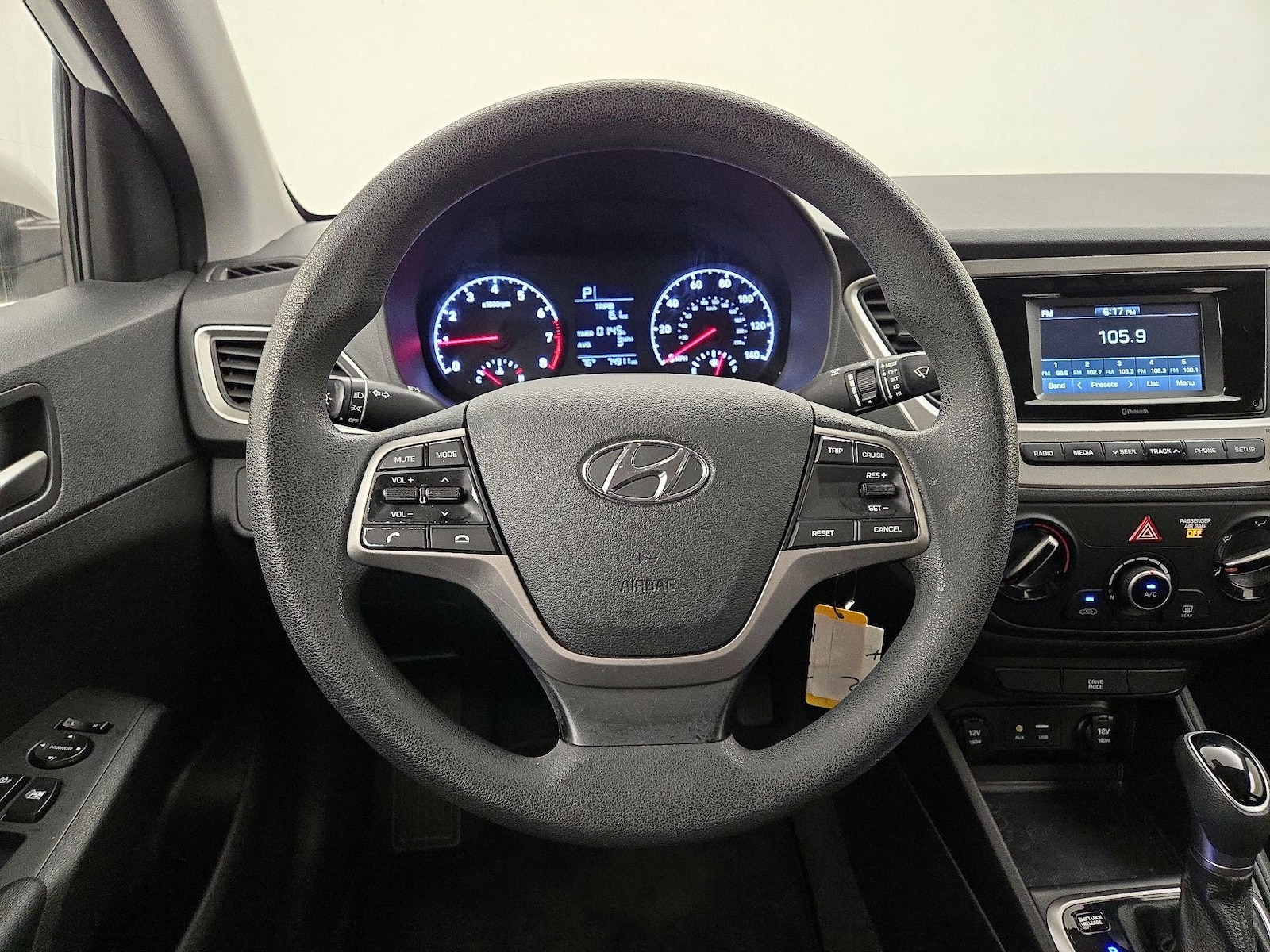 2019 Hyundai Accent SE - Photo 11