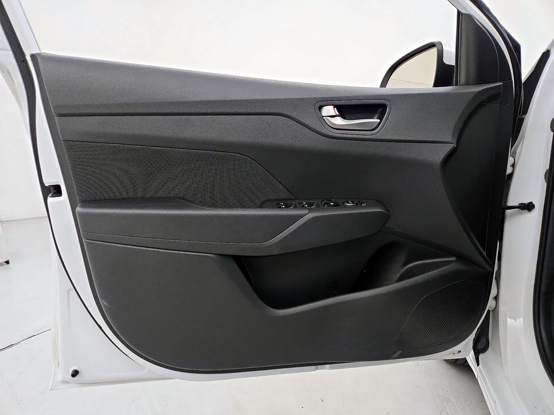 Thumbnail: 2019 Hyundai Accent - 12