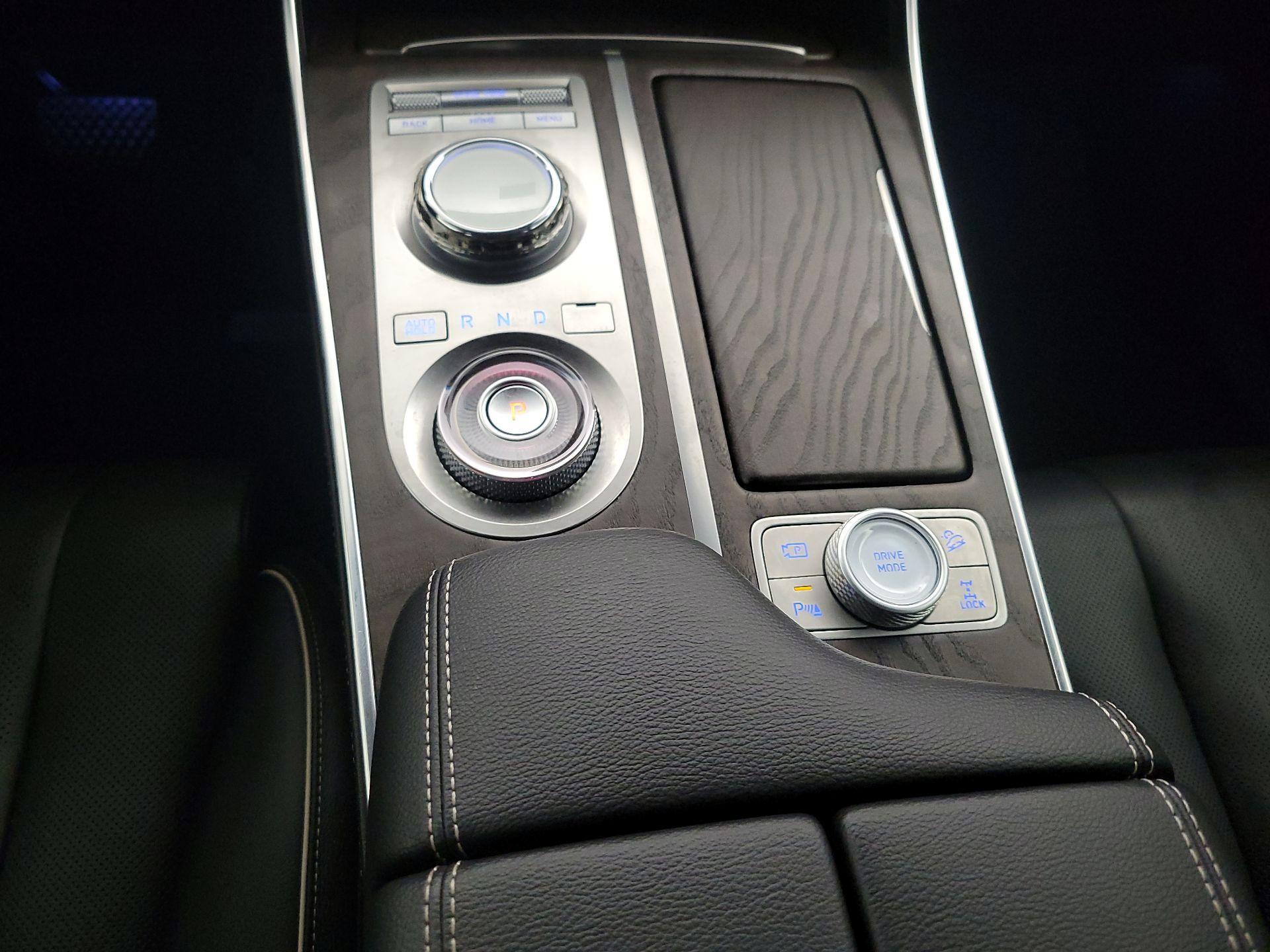 Thumbnail: 2023 Genesis GV80 - 18