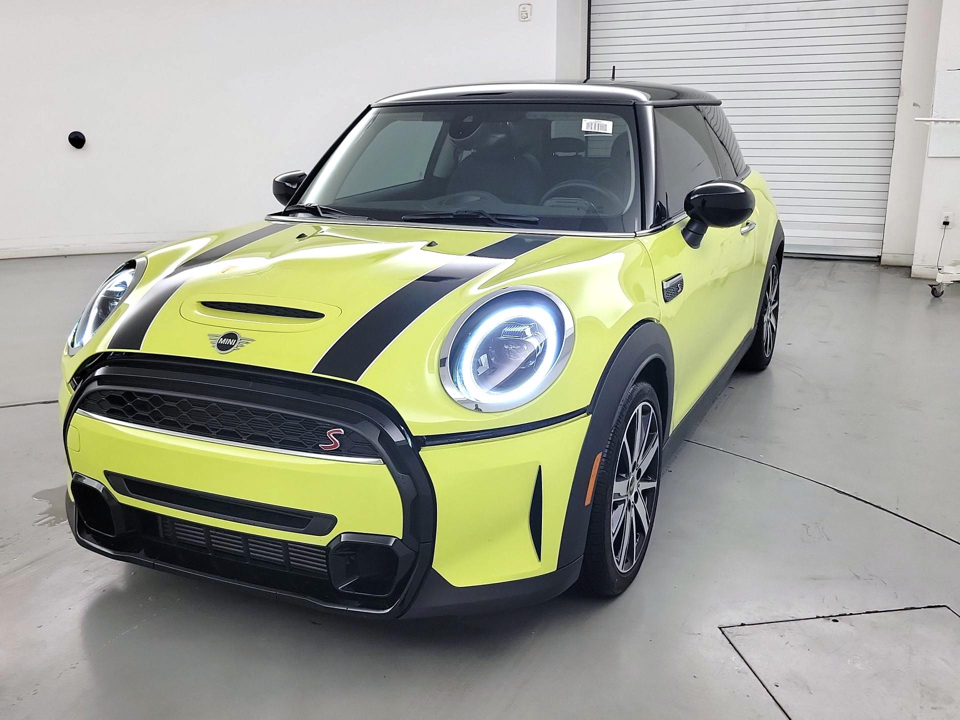 Thumbnail: 2024 MINI Cooper Hardtop - 3